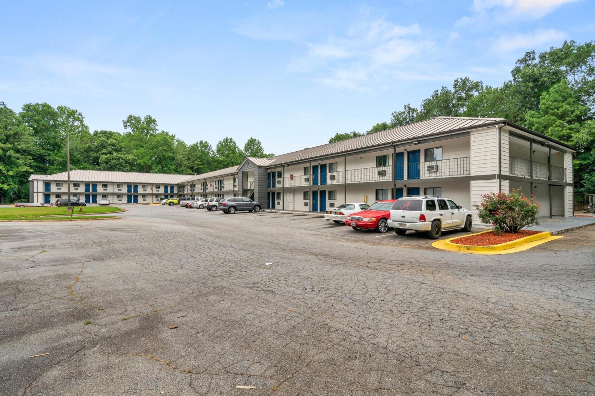 Southern Suites Carrollton photo 6