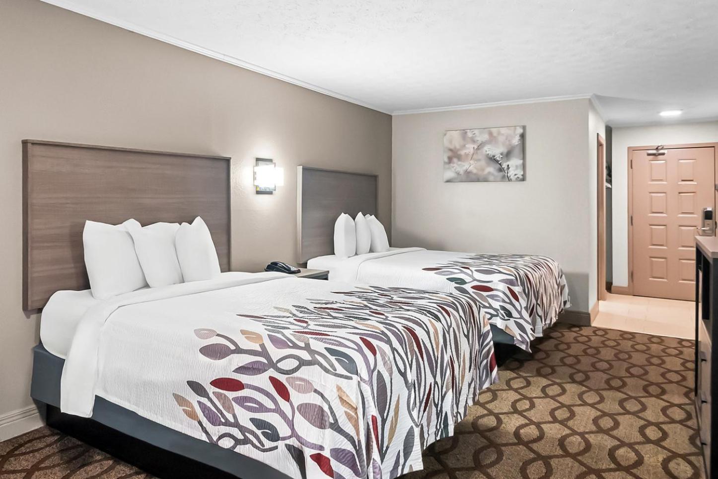 Red Roof Inn & Suites Lexington - Hamburg photo 31