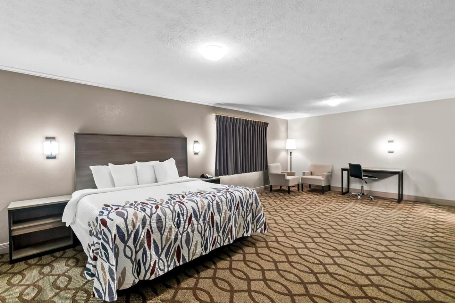 Red Roof Inn & Suites Lexington - Hamburg photo 40
