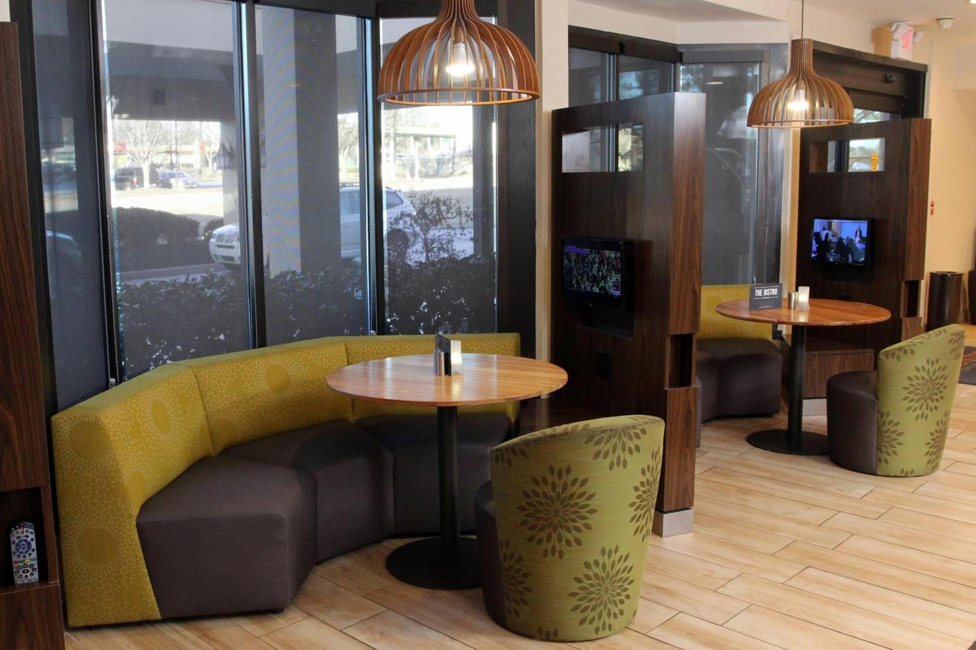 Courtyard by Marriott Atlanta Northlake photo 9