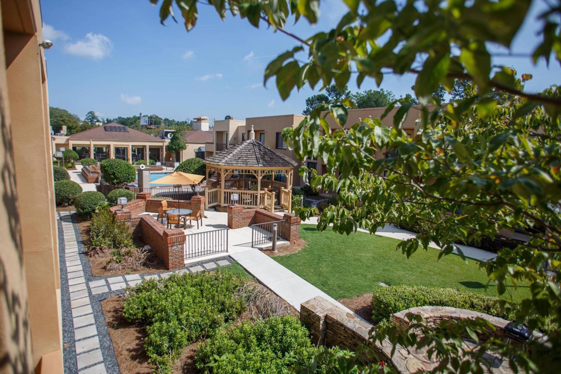 Courtyard by Marriott Atlanta Northlake photo 10