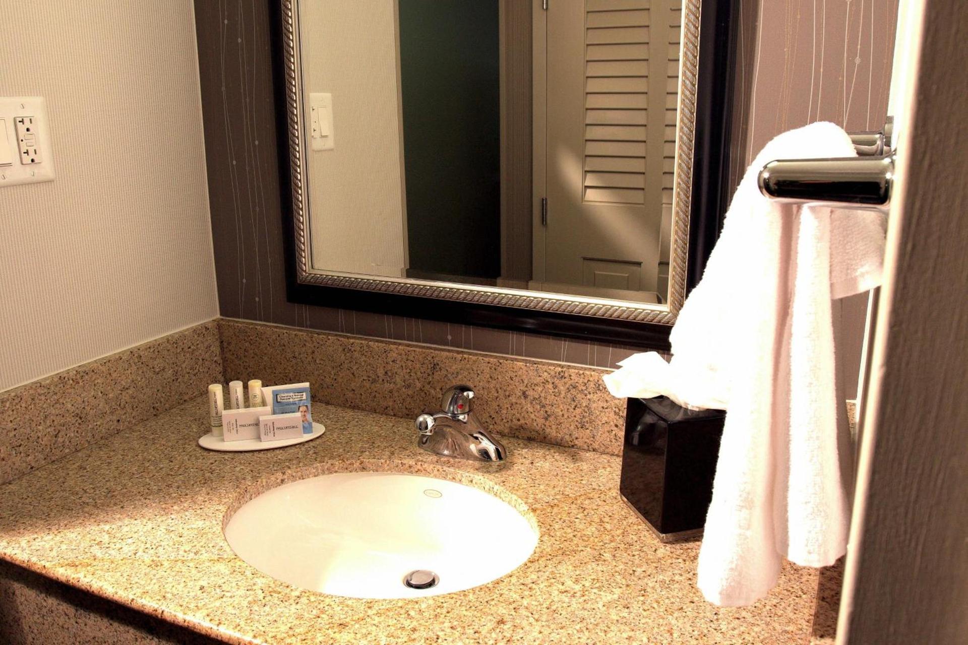 Courtyard by Marriott Atlanta Northlake photo 18