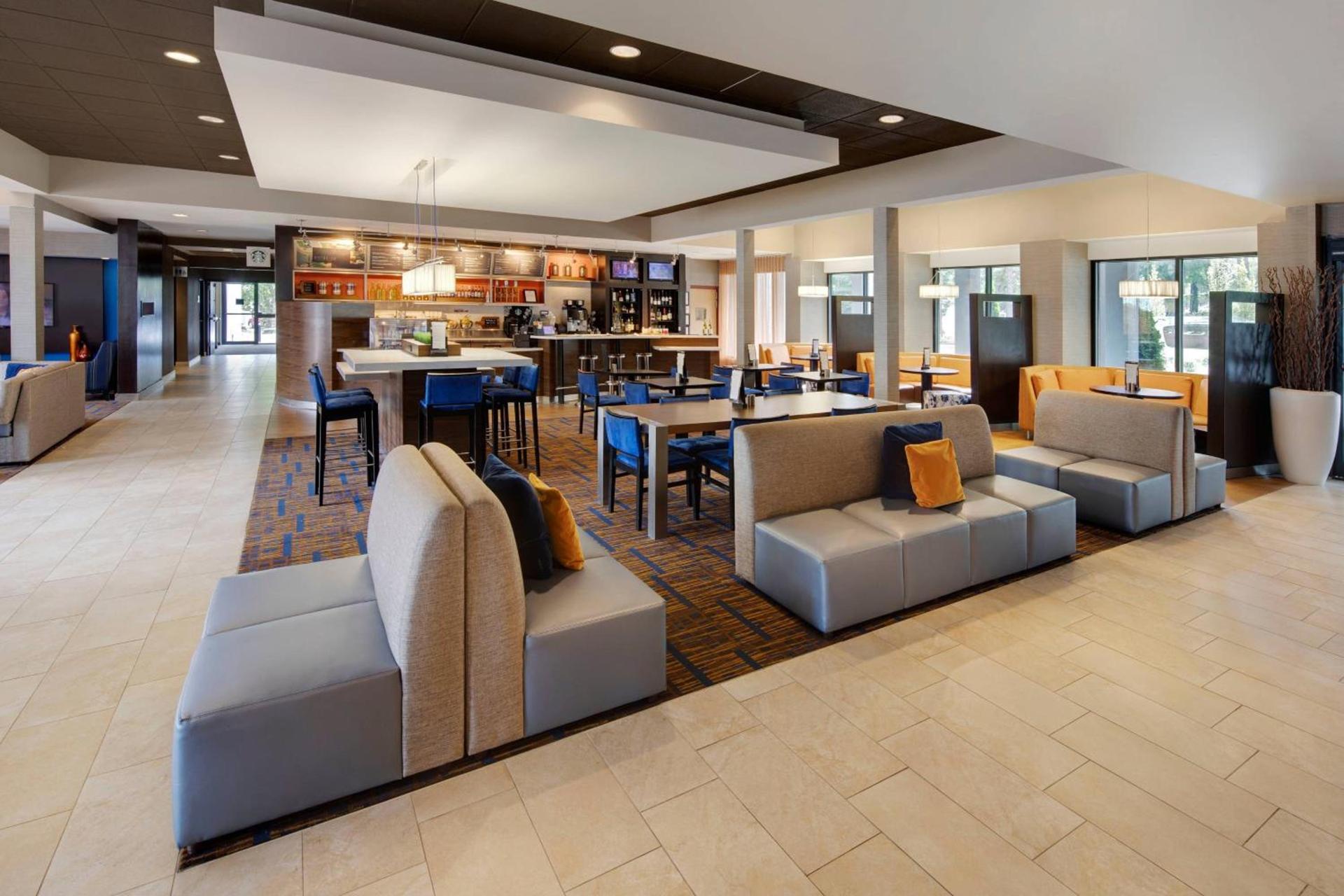 Courtyard by Marriott Atlanta Windy Hill/Ballpark photo 5