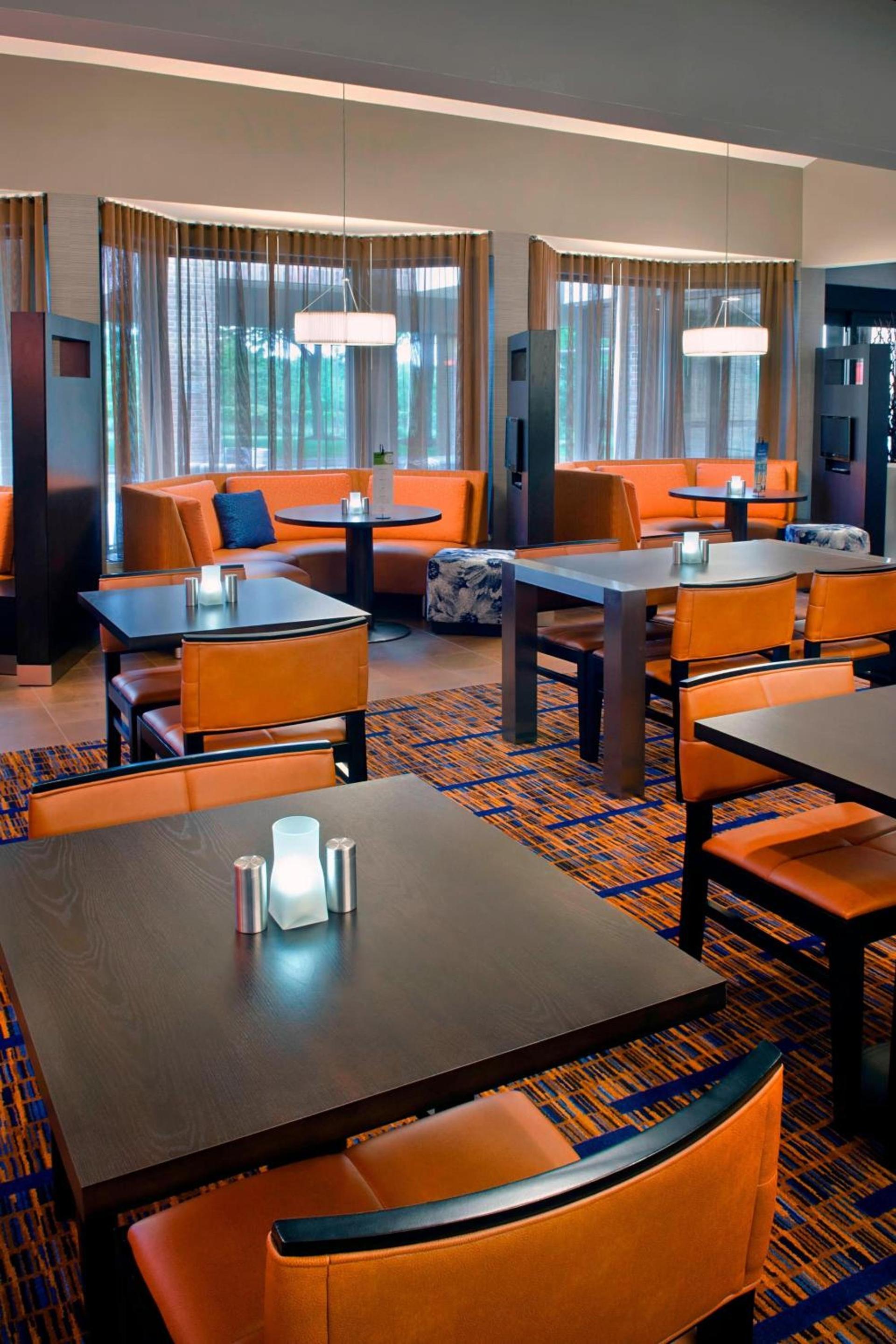 Courtyard By Marriott Hartford Windsor Airport photo 15