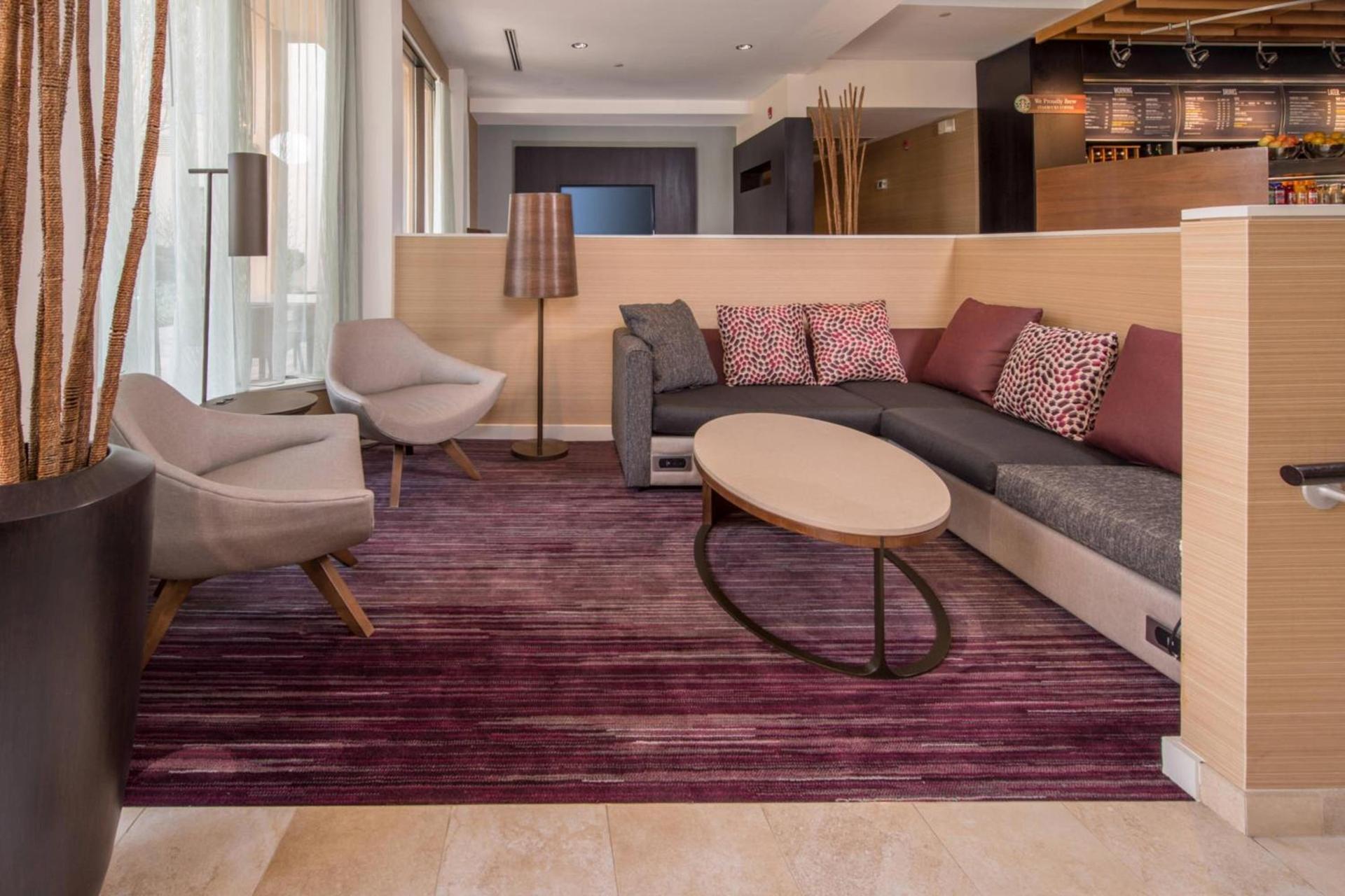 Courtyard by Marriott Fairfax Fair Oaks photo 3