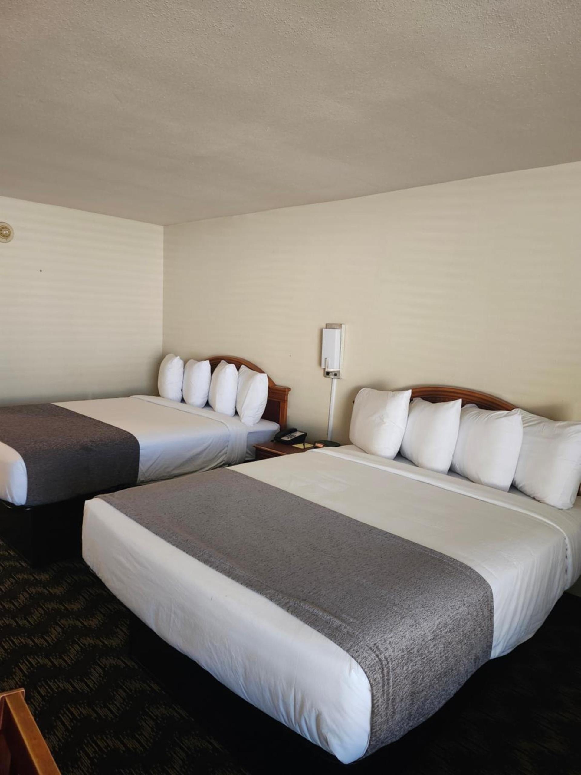 Abilene Whitten Inn photo 11