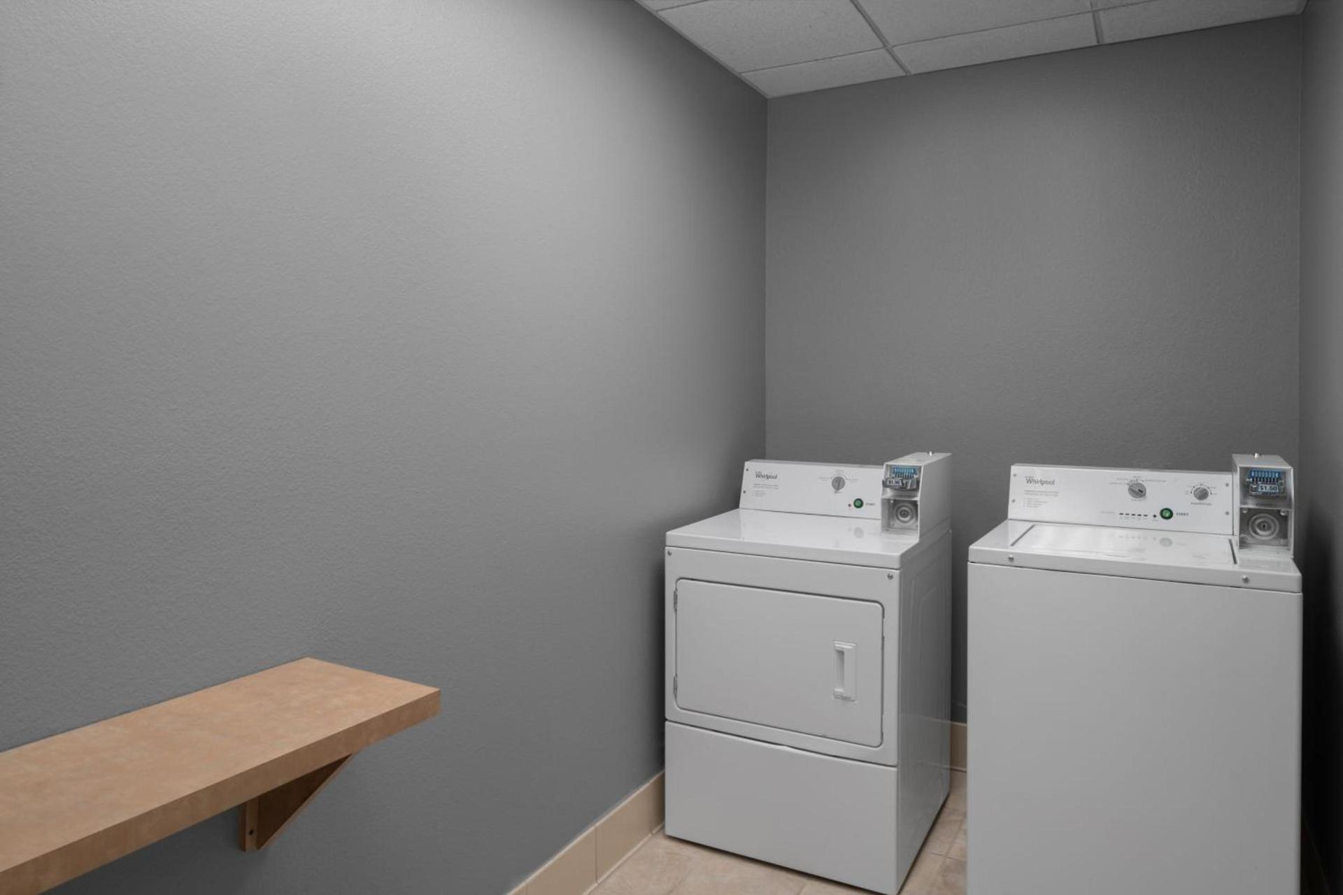 Courtyard by Marriott Phoenix West/Avondale photo 76