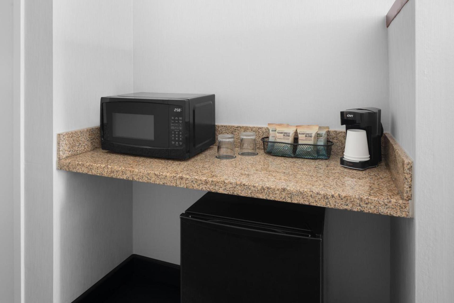 Courtyard by Marriott Phoenix West/Avondale photo 62