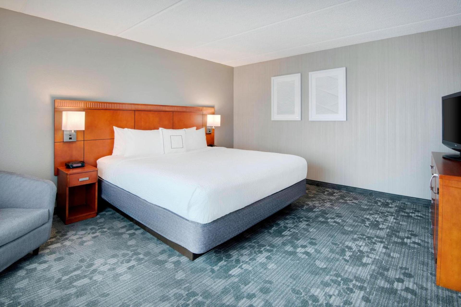Courtyard by Marriott Savannah Midtown photo 13