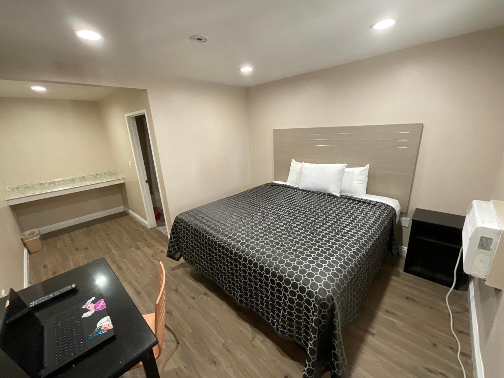 State Motel photo 3