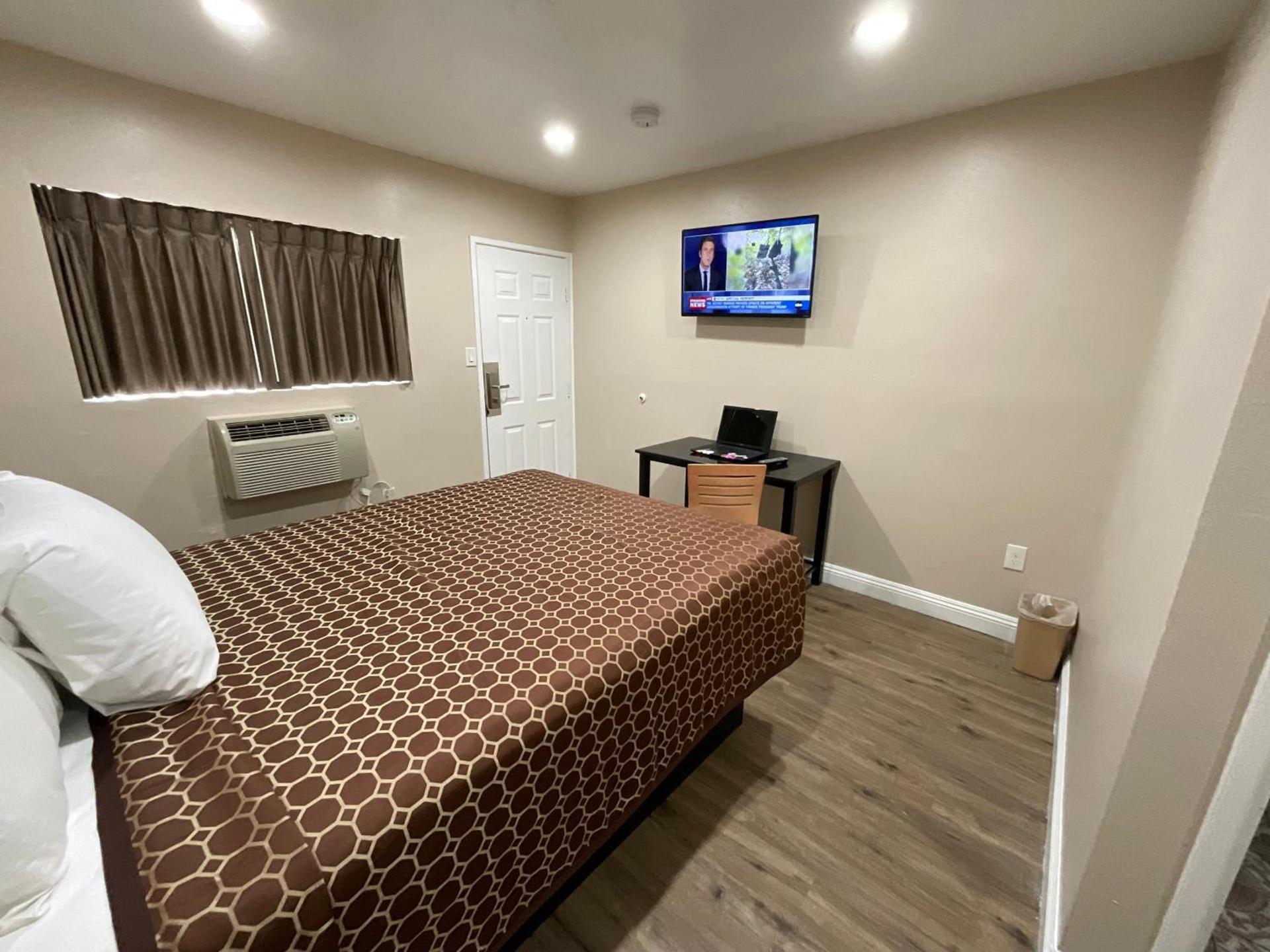 State Motel photo 4