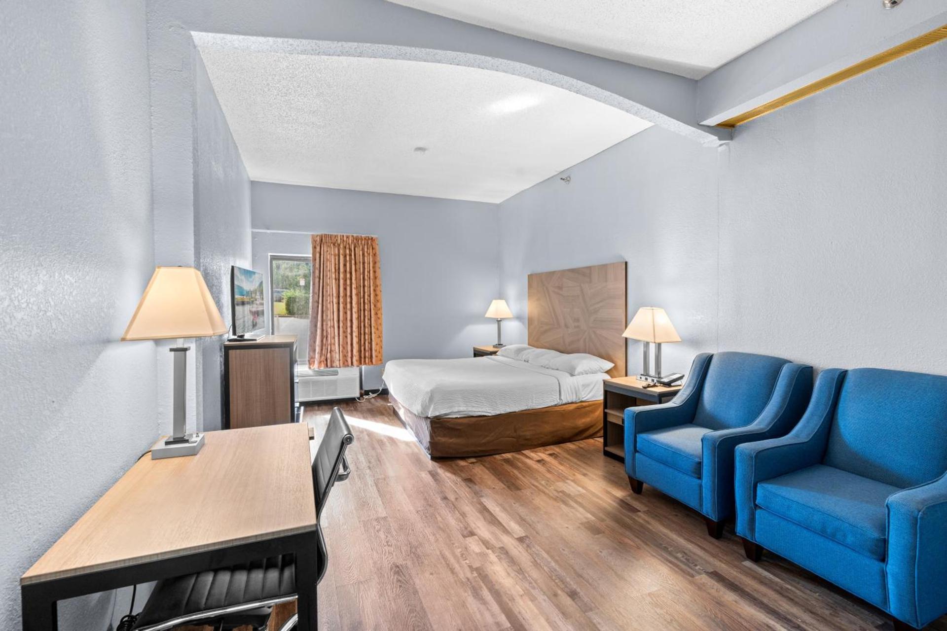 Baymont by Wyndham Lawrence photo 4