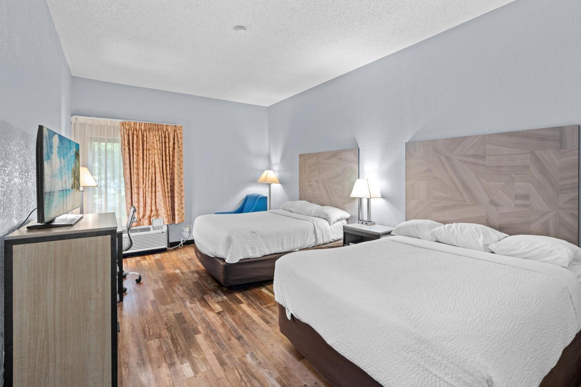 Baymont by Wyndham Lawrence photo 5
