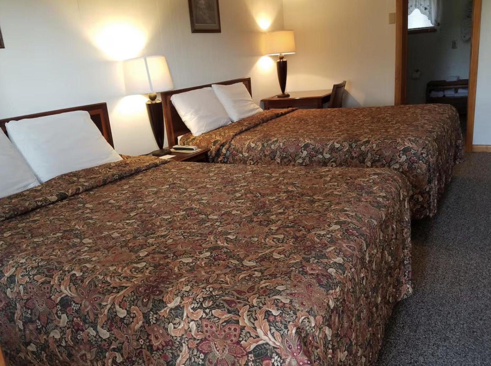 Hillside Hotel photo 4
