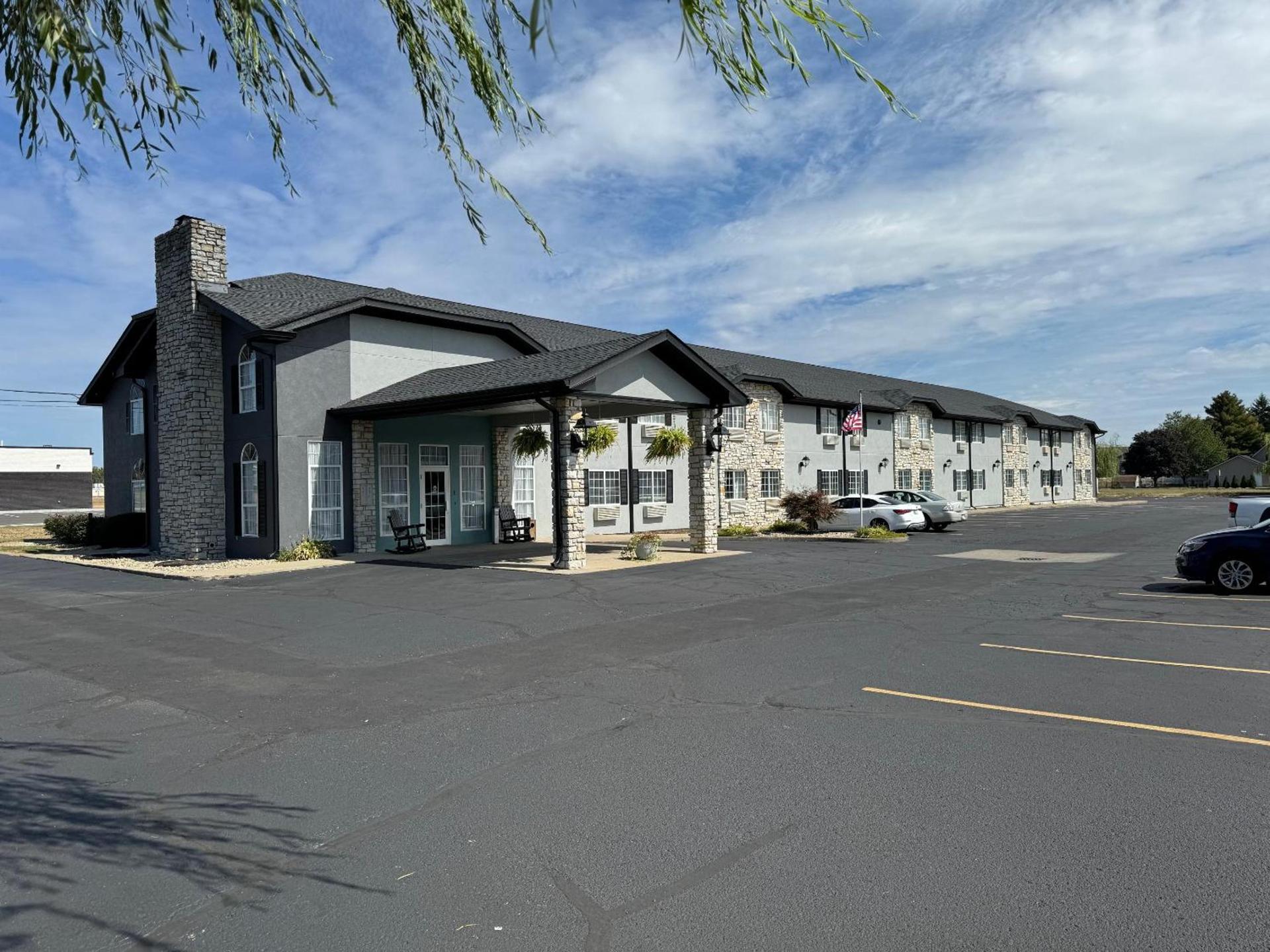 The Woodridge Inn photo 1