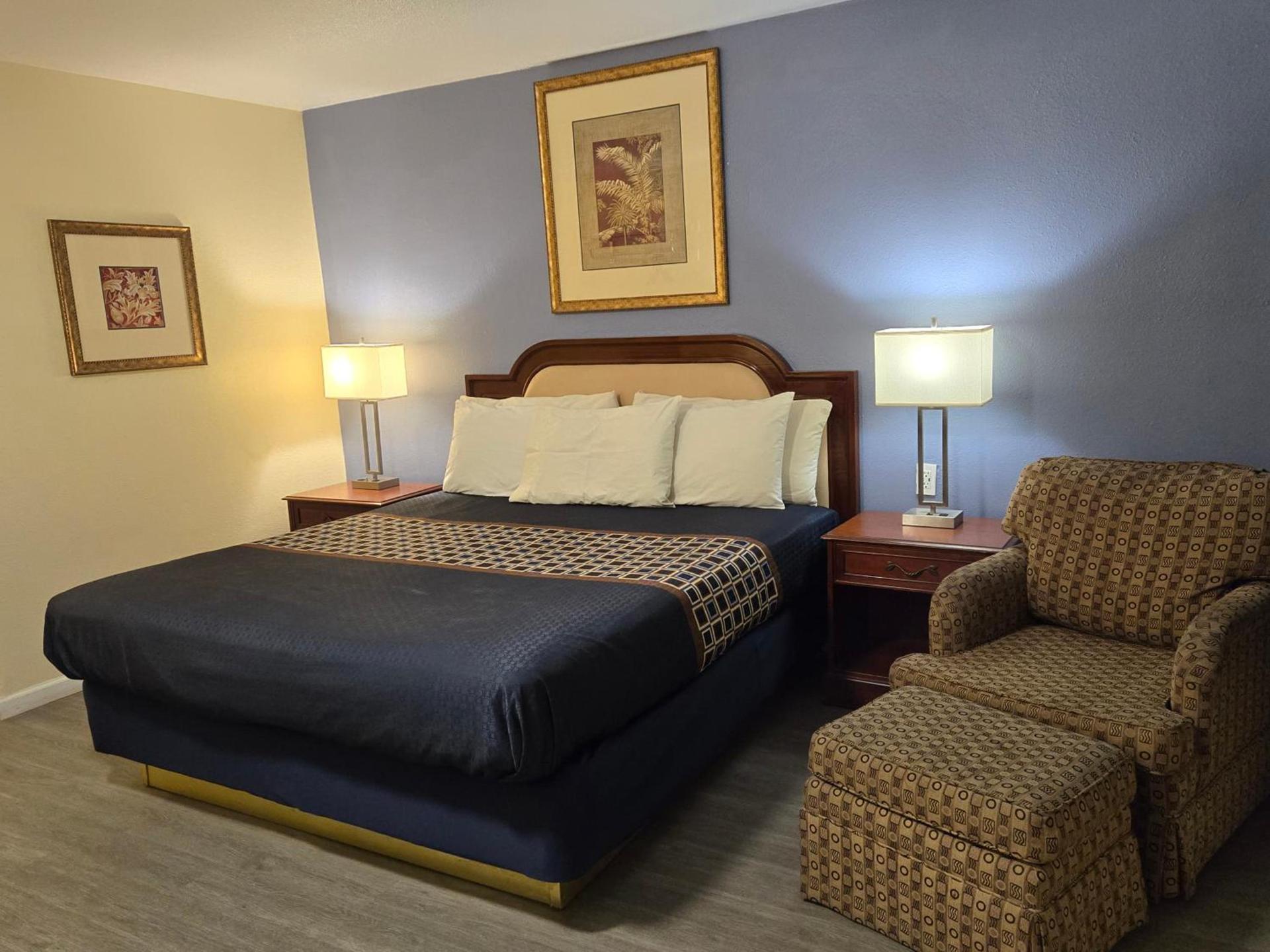 Rodeway Inn & Suites Blythe I-10 photo 58