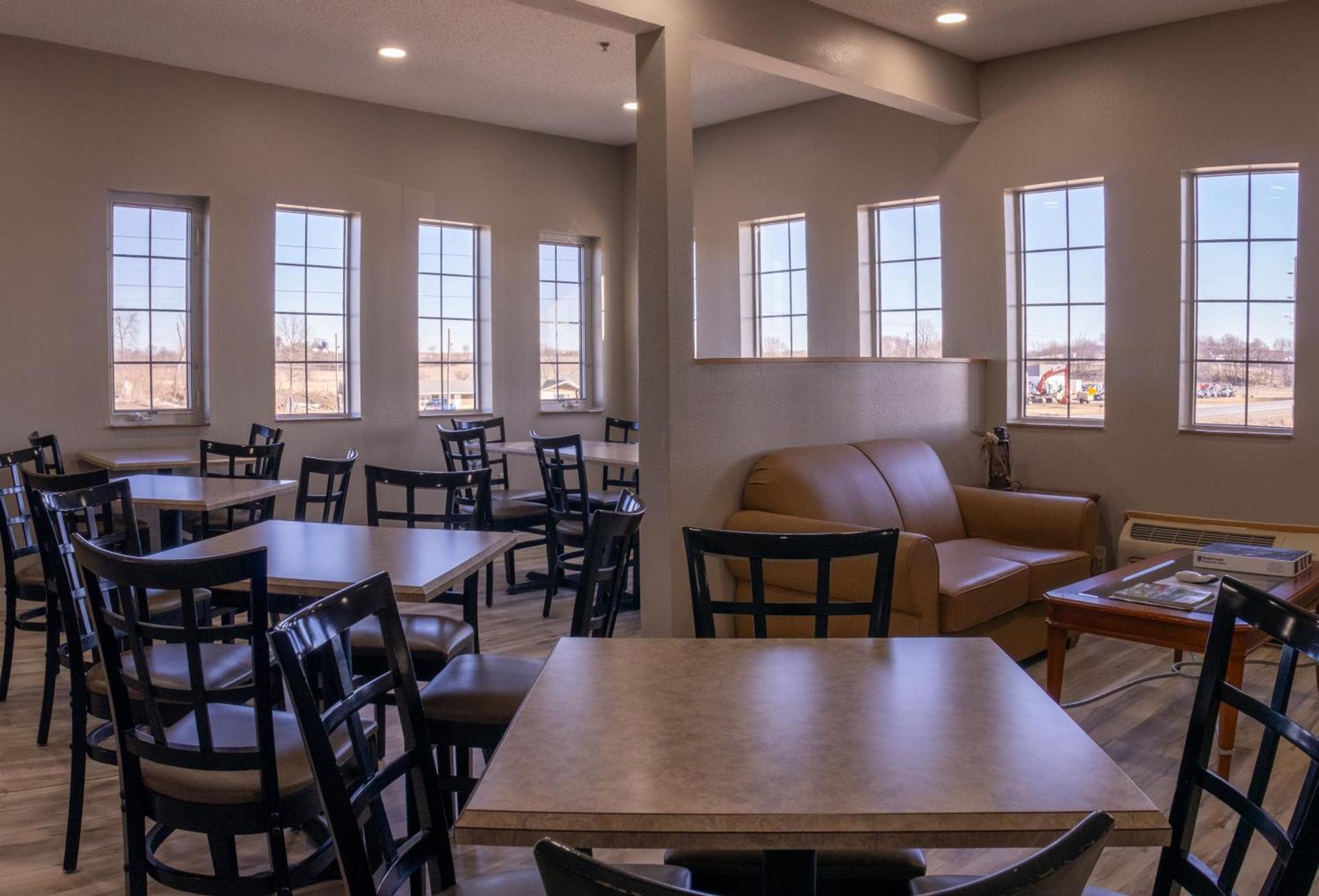 Belva Deer Inn photo 4