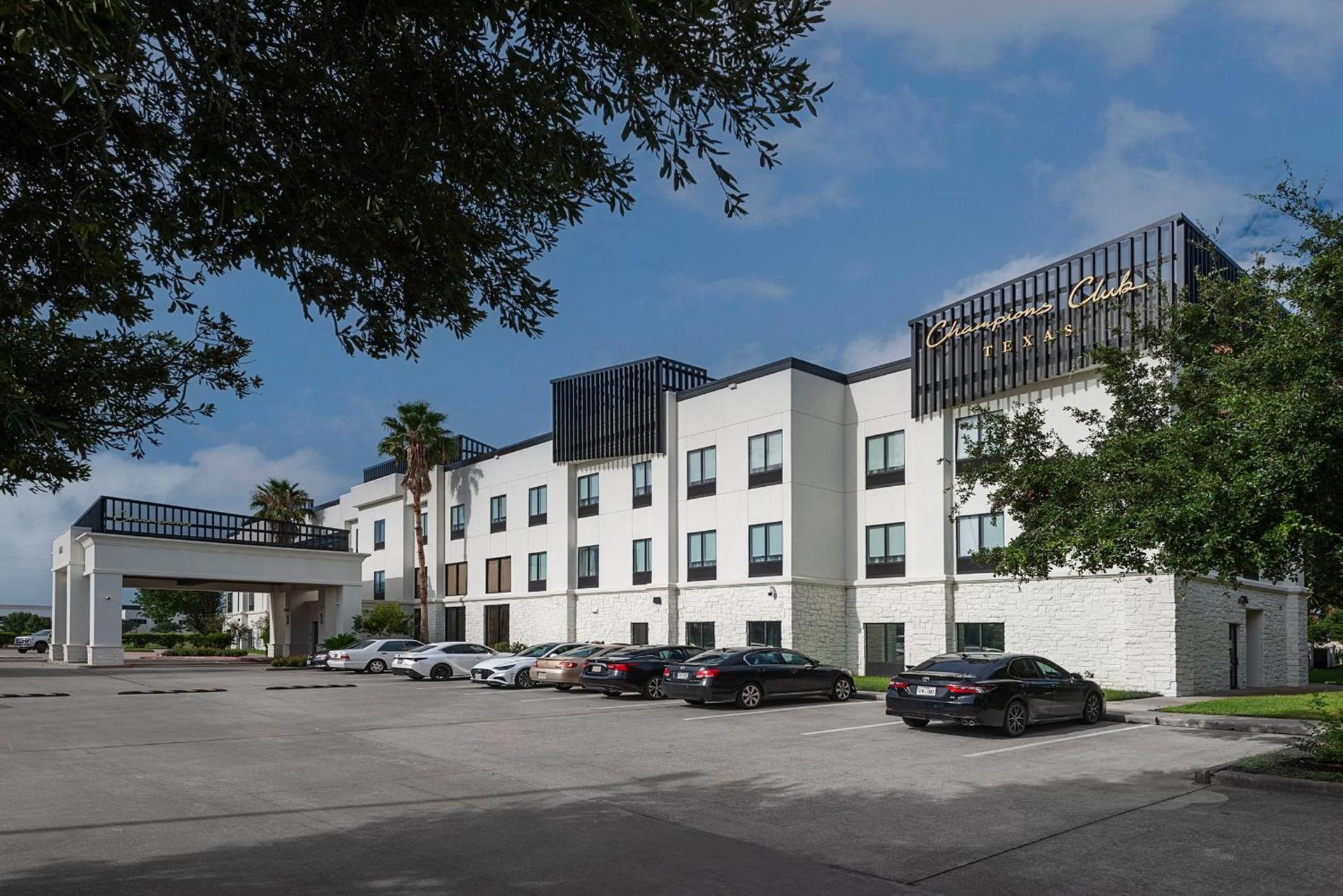 Champions Club and Hotel, Houston Westchase photo 5