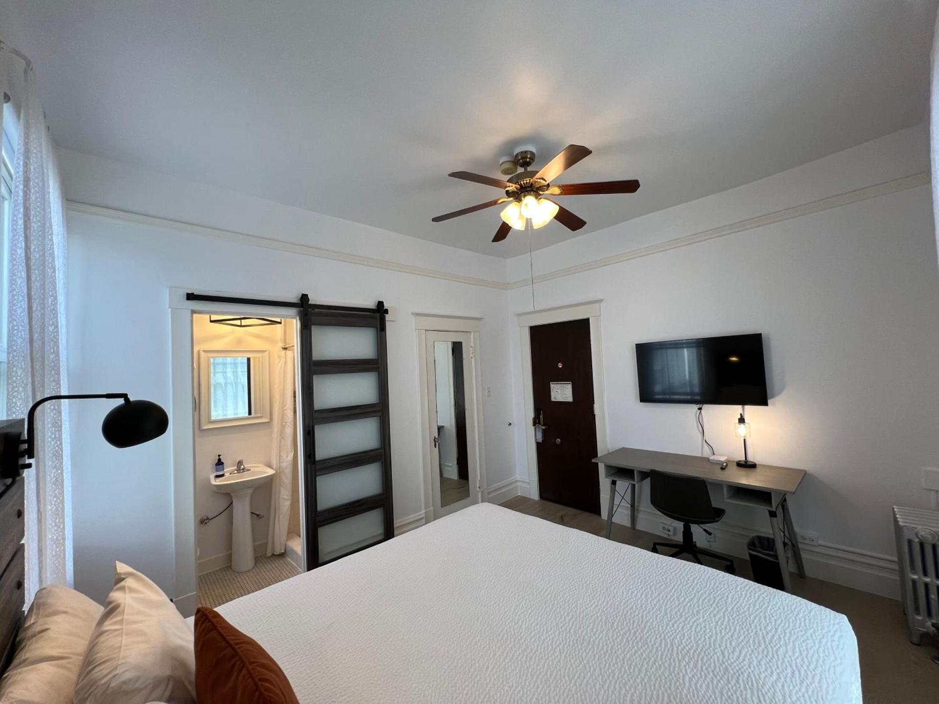 The Andrews Hotel photo 26