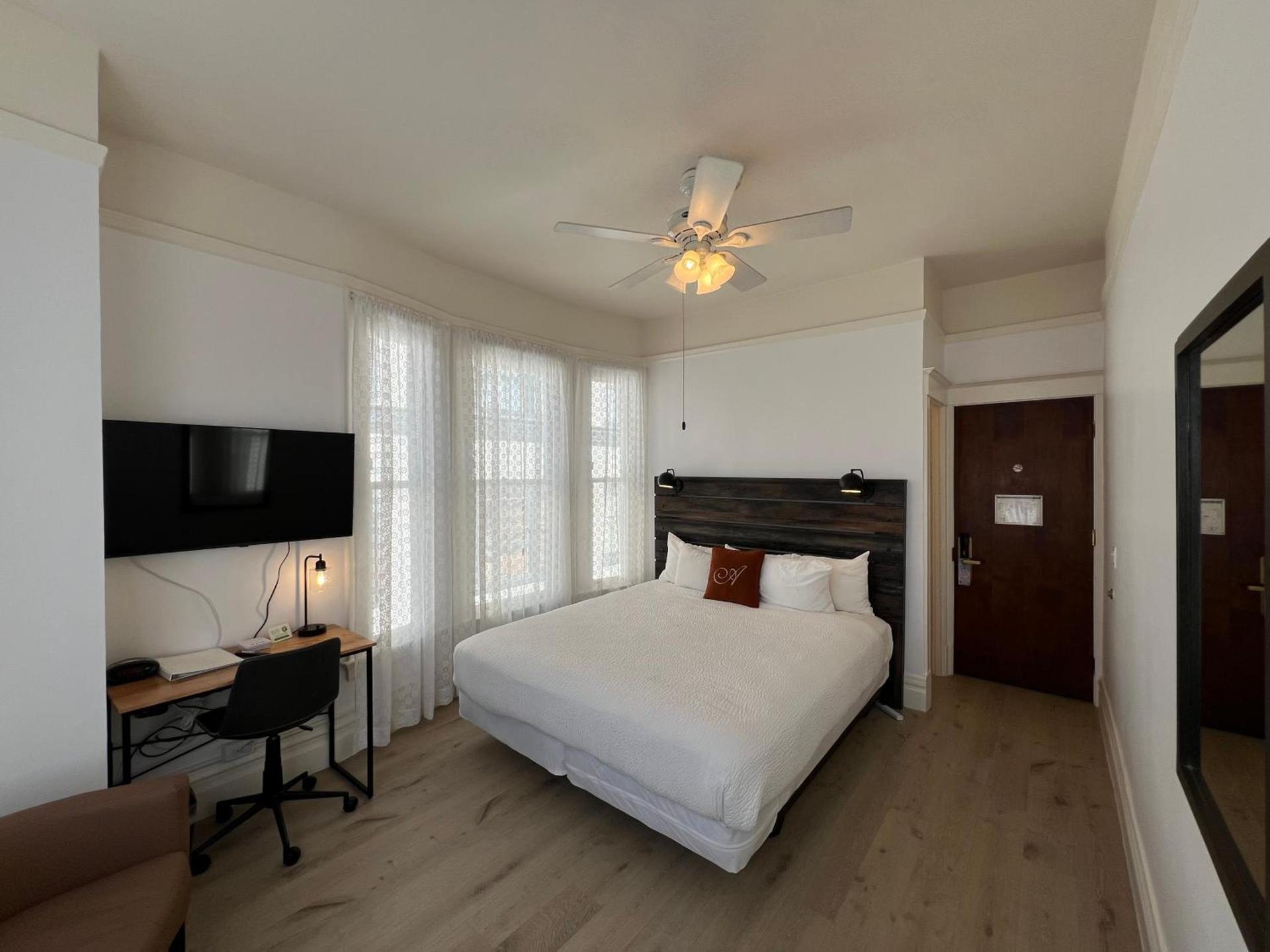 The Andrews Hotel photo 35