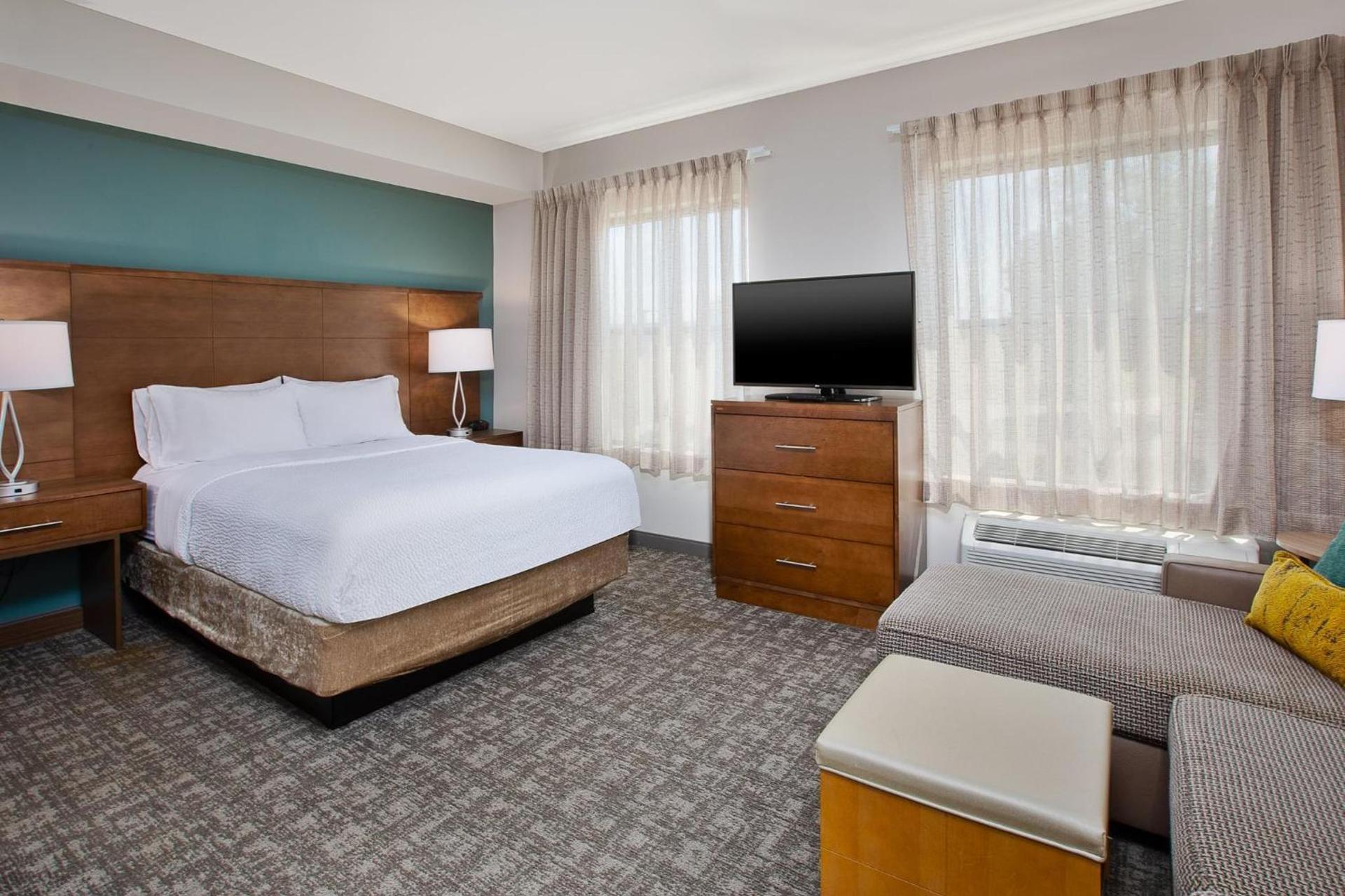 Staybridge Suites Auburn Hills by IHG photo 2