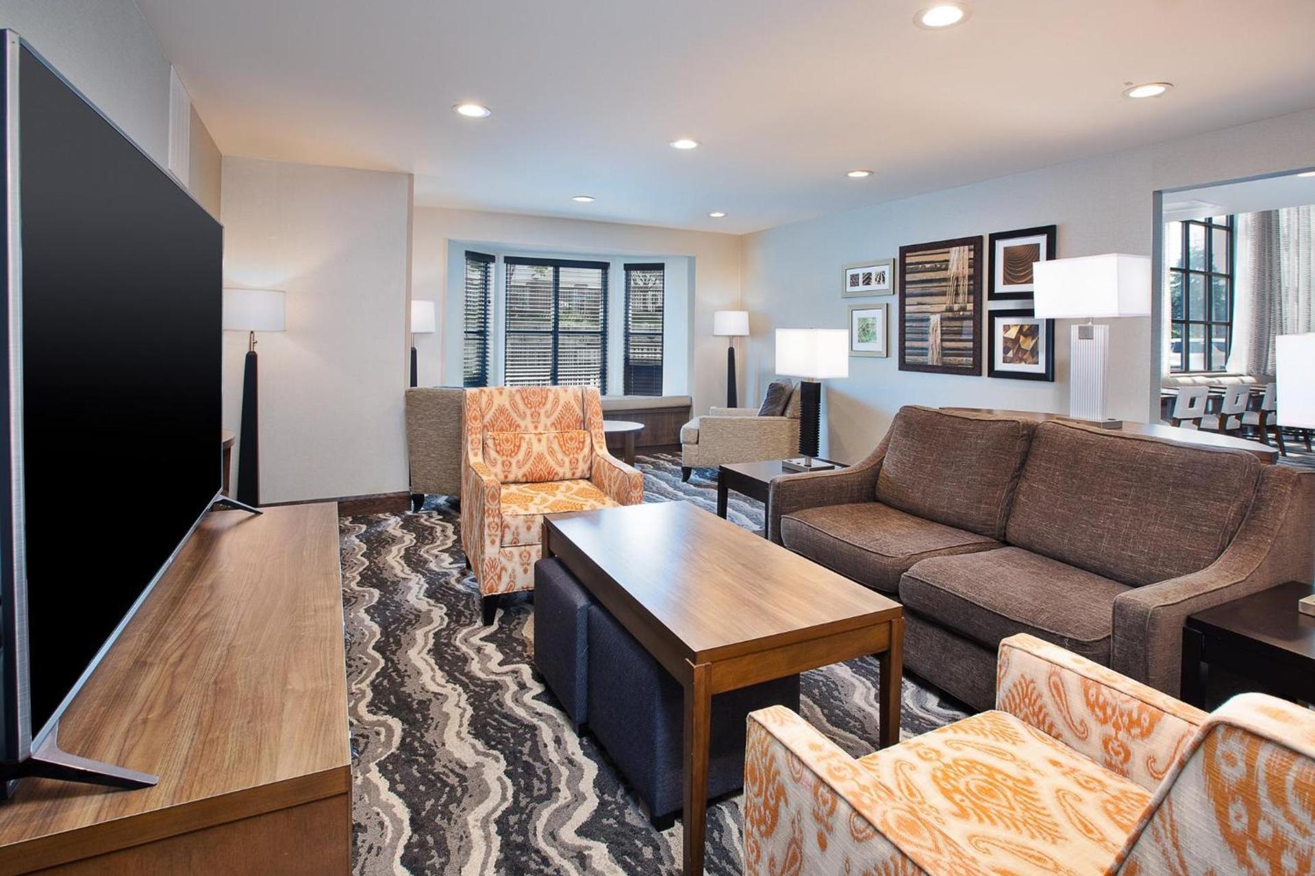 Staybridge Suites Auburn Hills by IHG photo 25