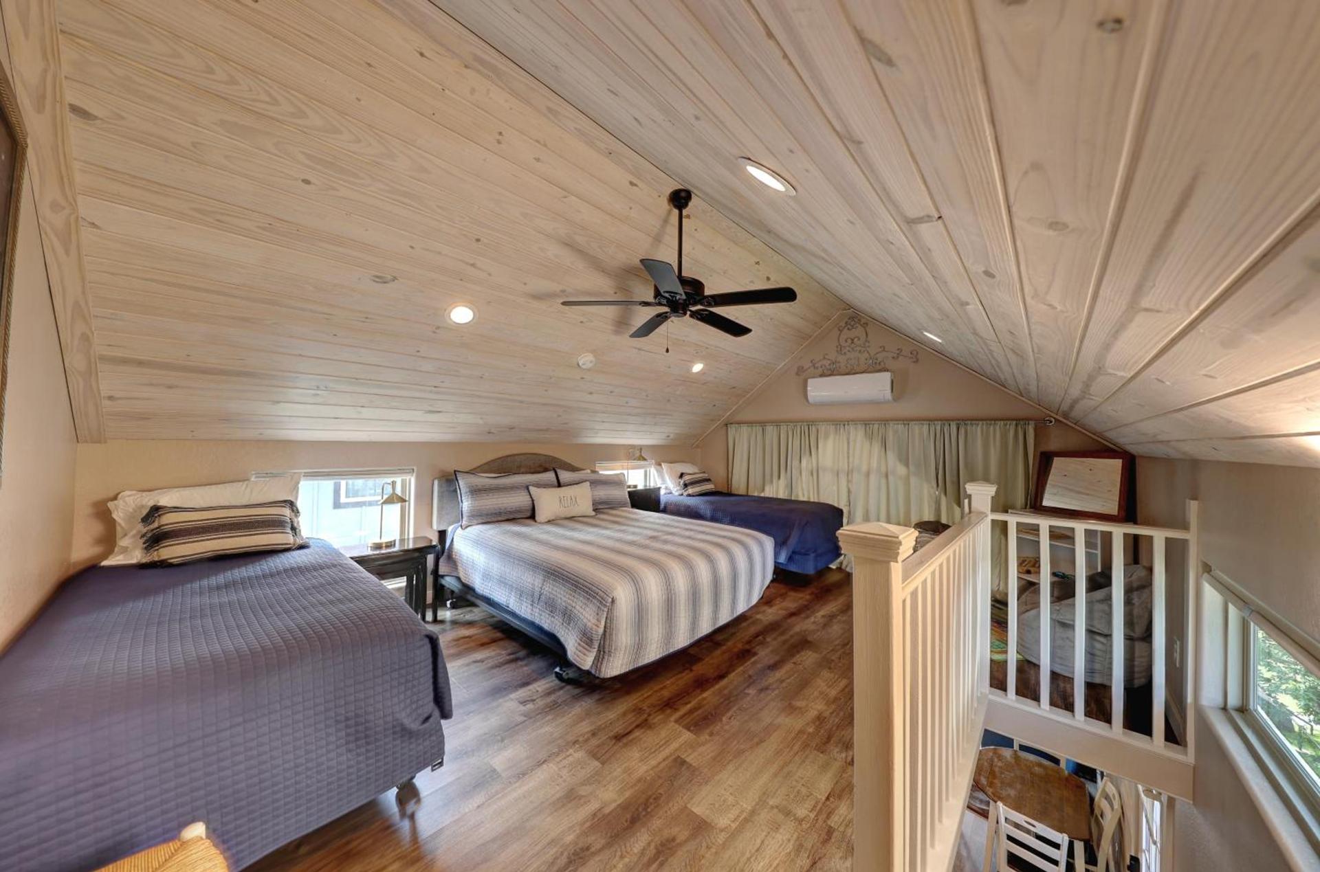 Treetop River Cabins on the Guadalupe River photo 13