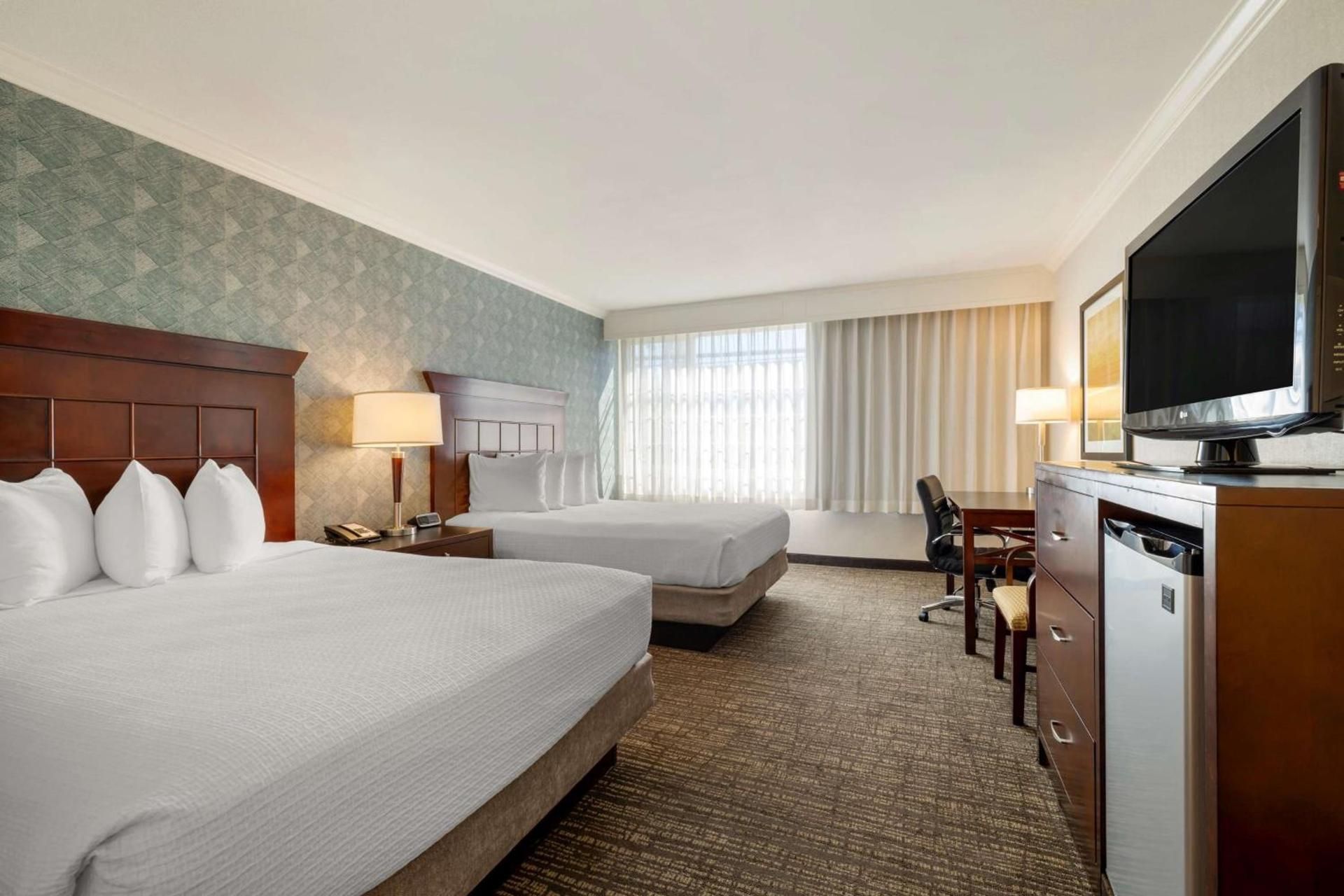 Best Western Plus Carriage Inn photo 8