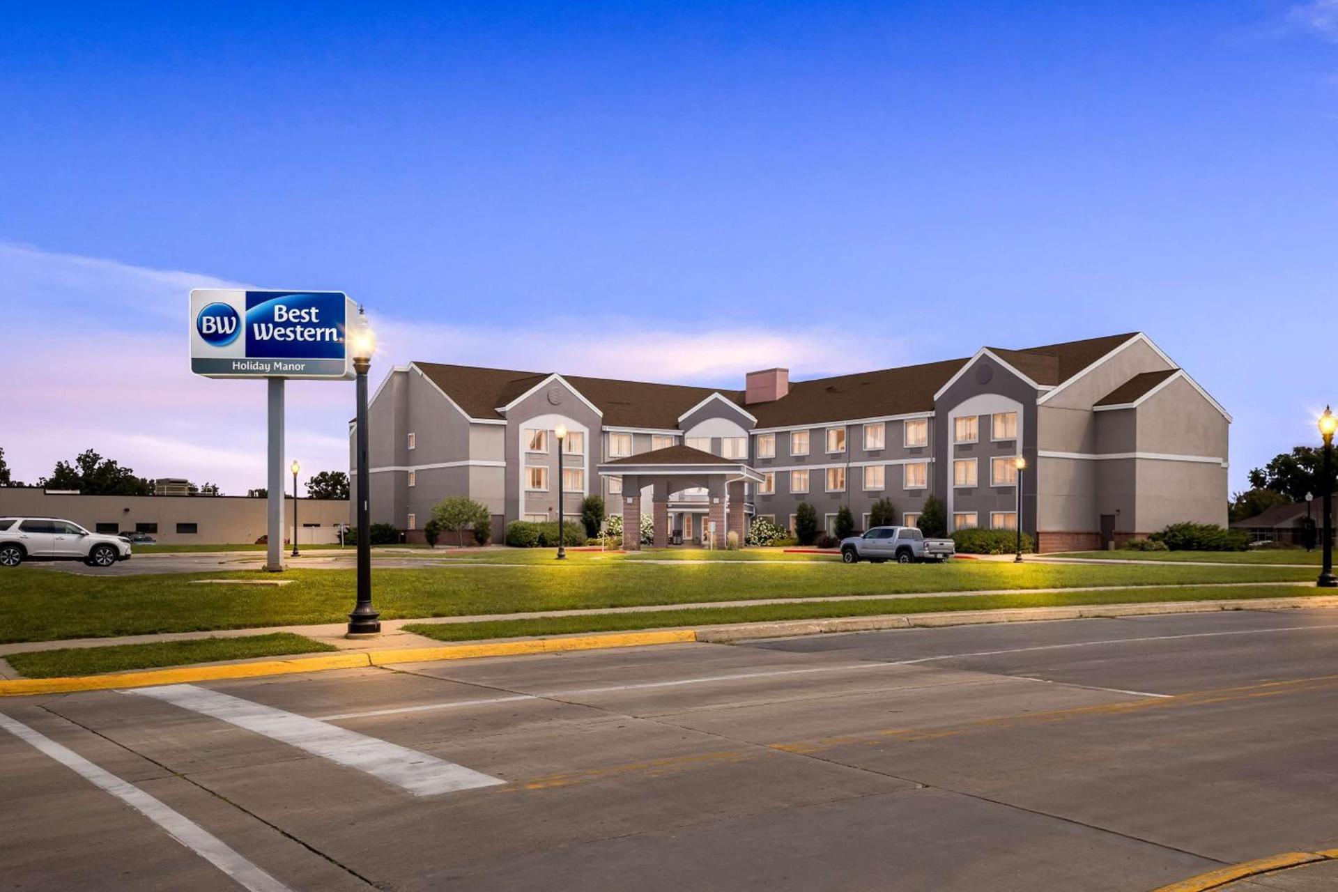 Best Western Holiday Manor — hotel in Newton