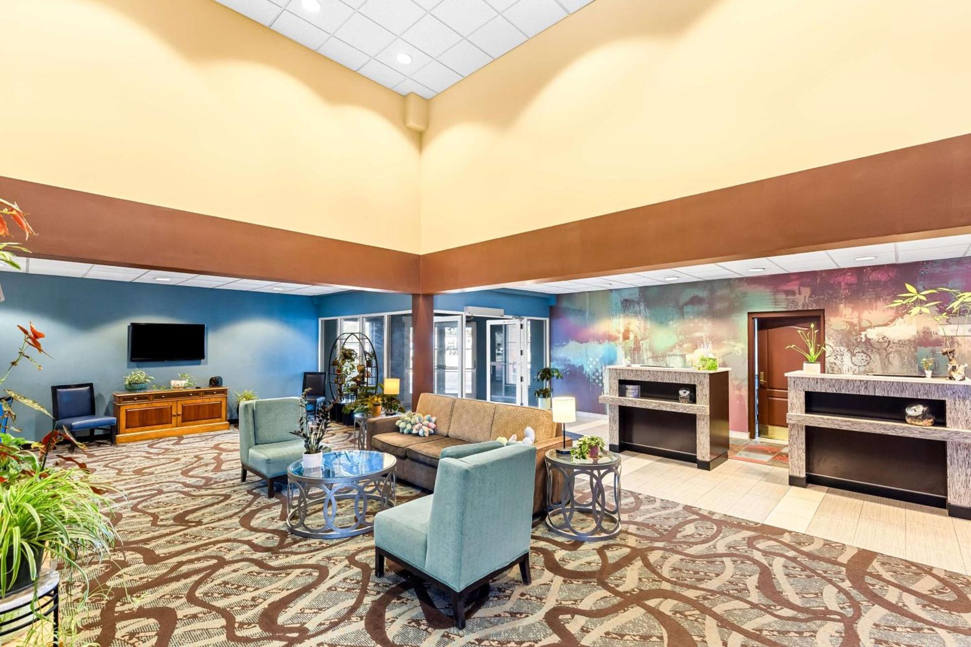 Best Western Holiday Manor photo 2