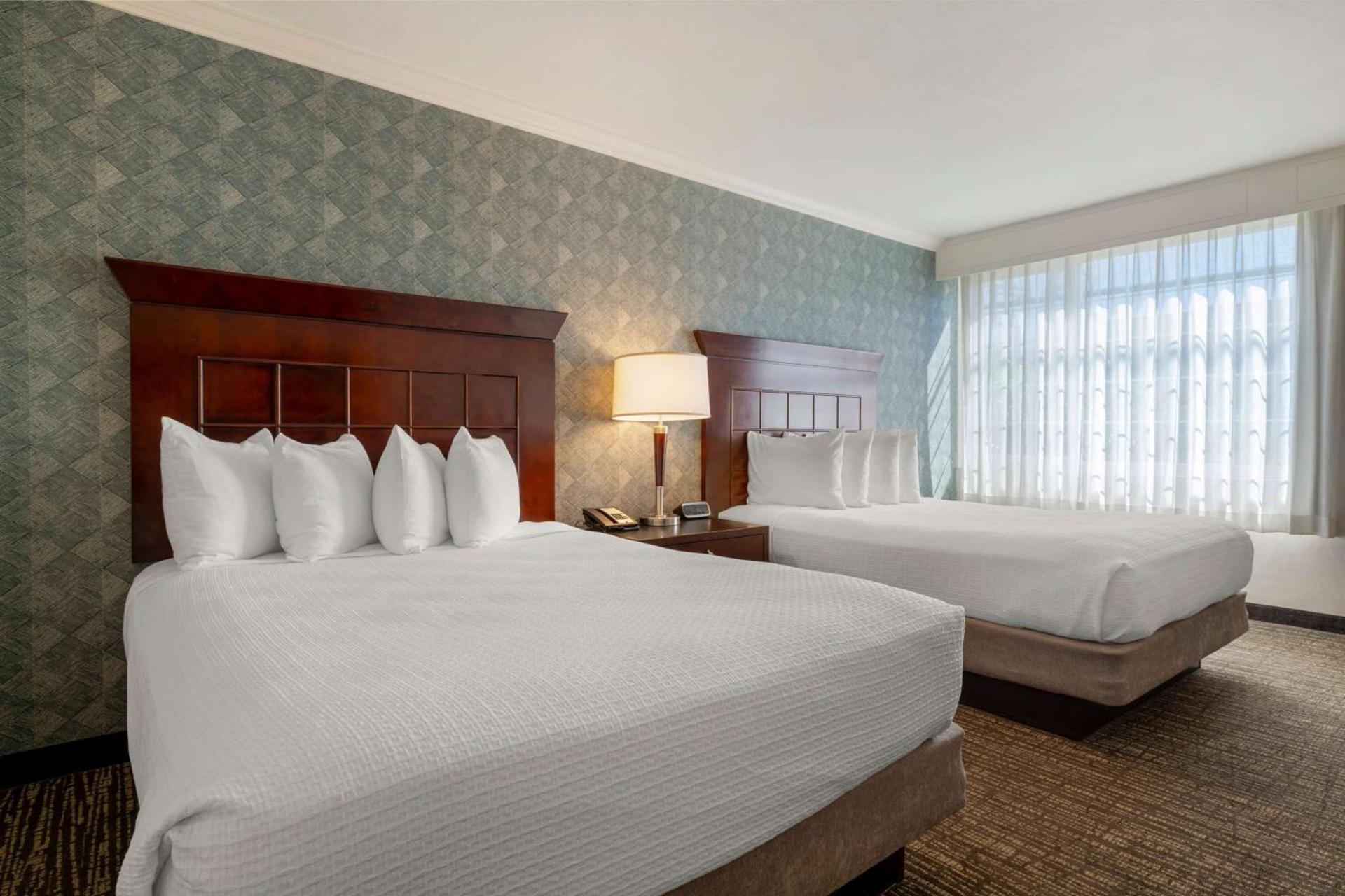 Best Western Plus Carriage Inn photo 16
