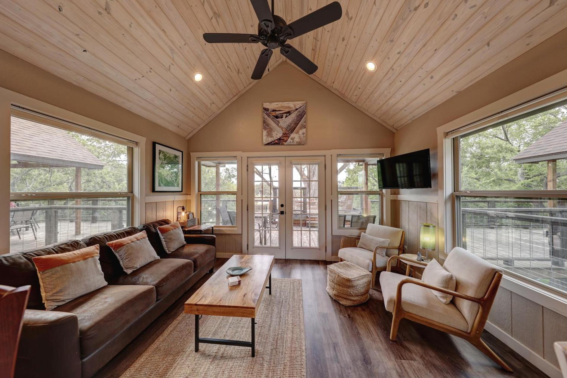 Treetop River Cabins on the Guadalupe River photo 34