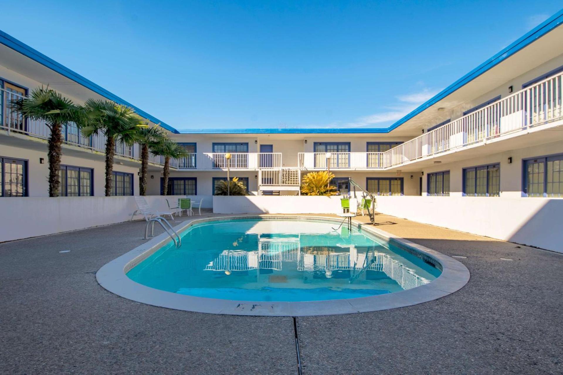 Motel 6-Opelousas, LA photo 2
