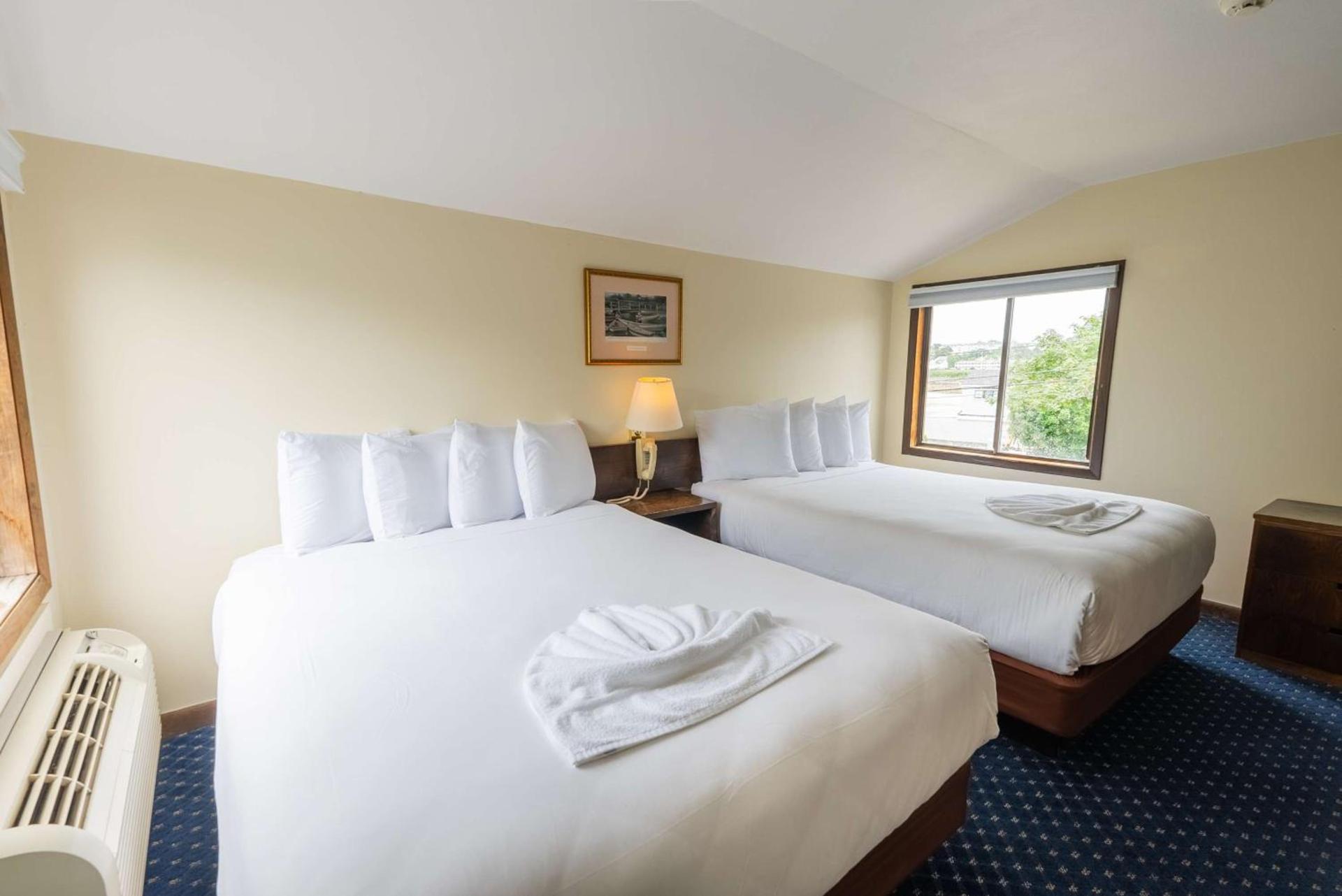 Aspinquid Resort photo 94