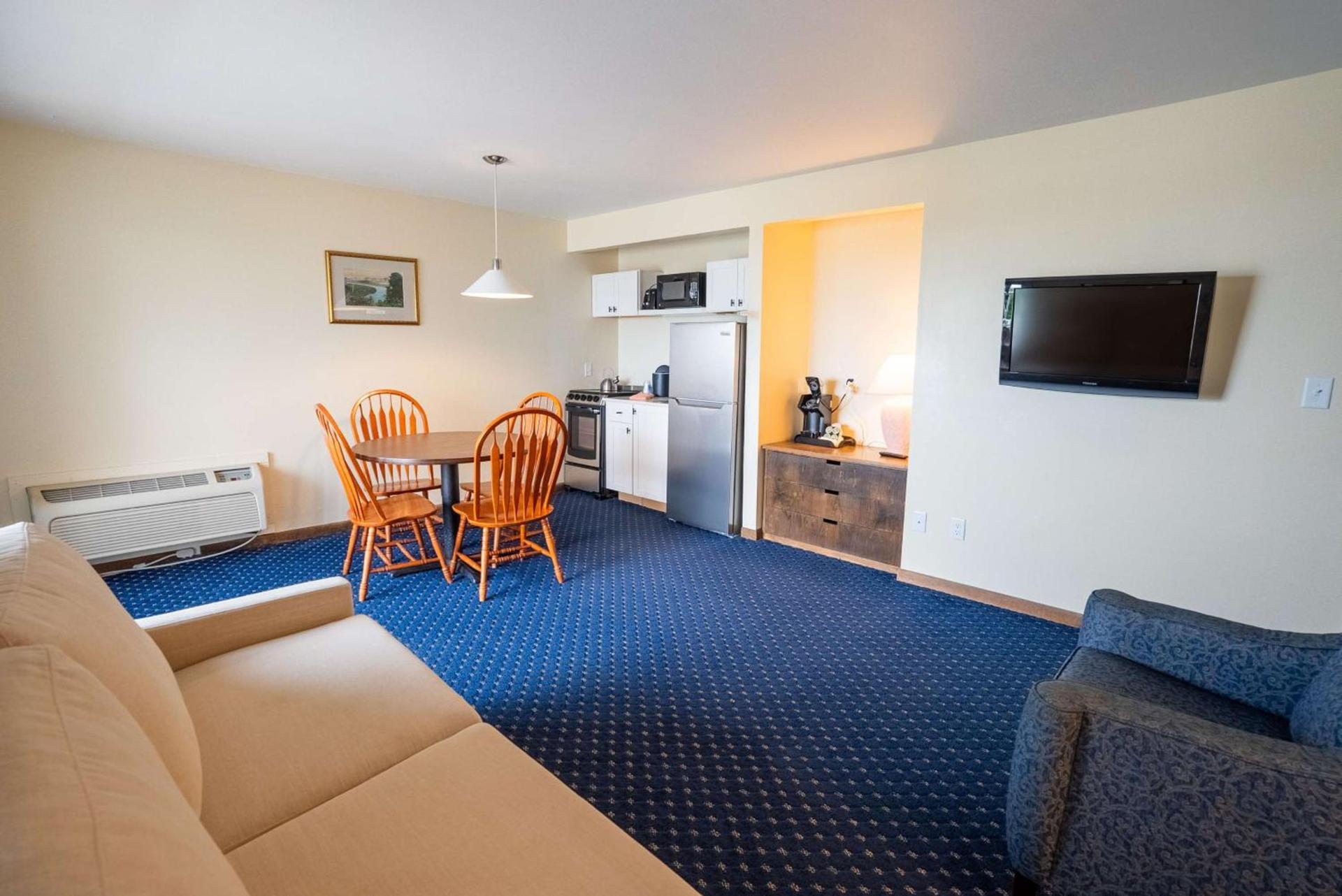 Aspinquid Resort photo 95