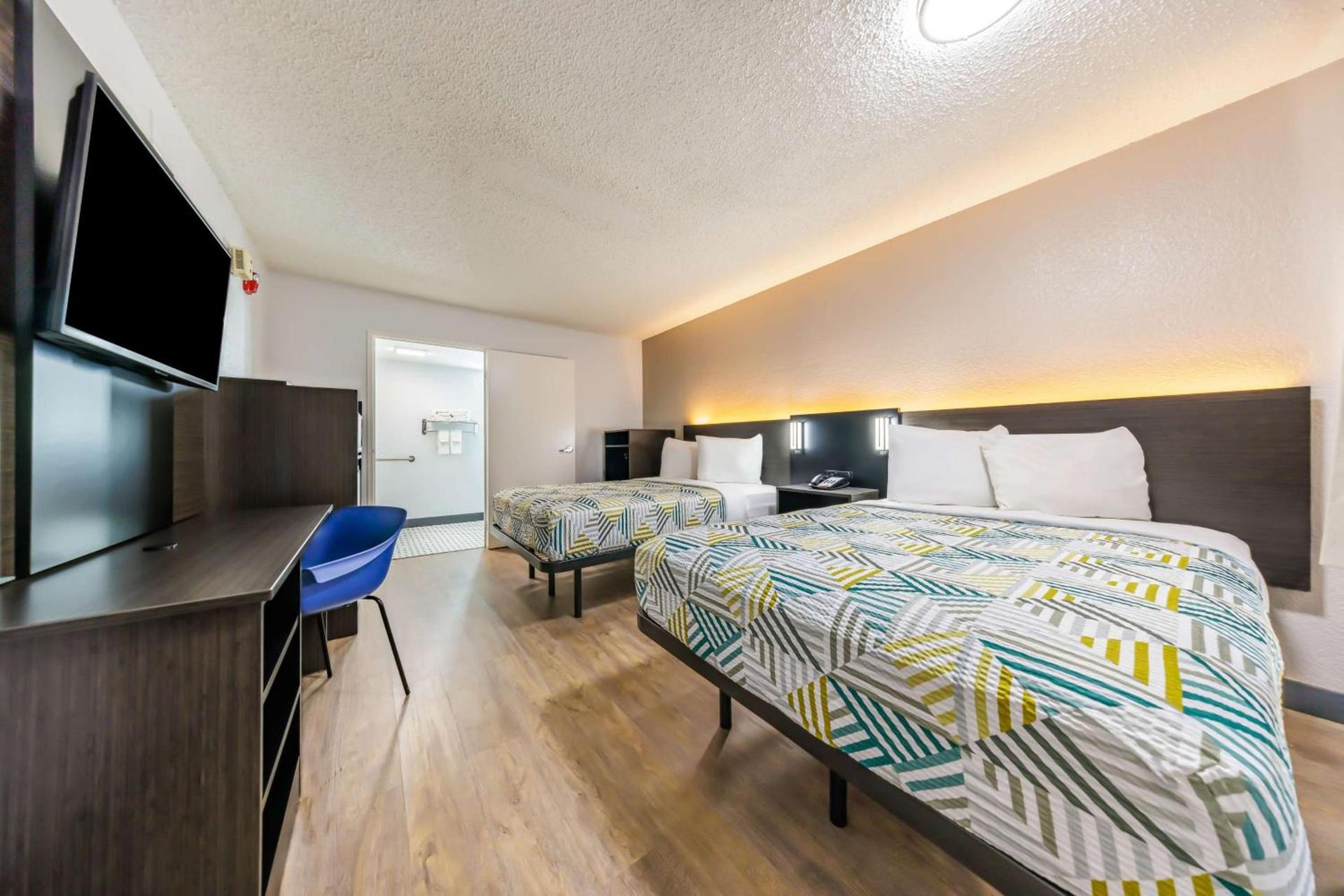 Motel 6 Fort Worth, TX East photo 8