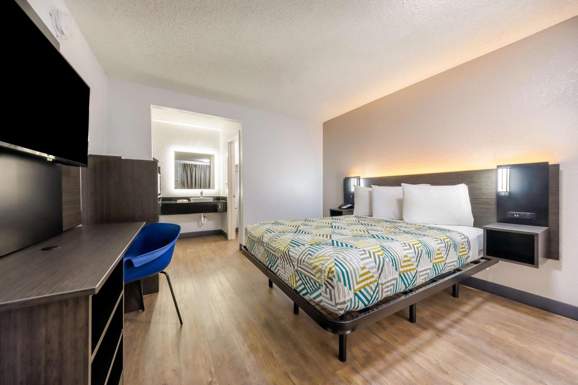 Motel 6 Fort Worth, TX East photo 20