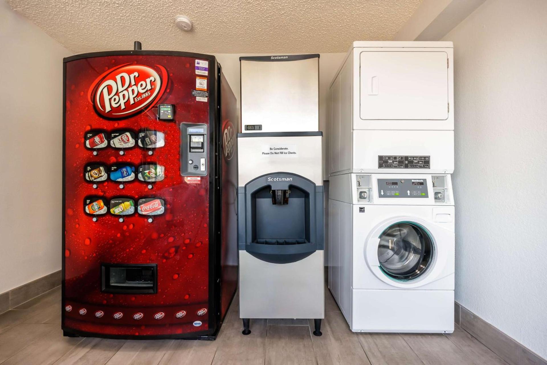 Motel 6 Fort Worth, TX East photo 24