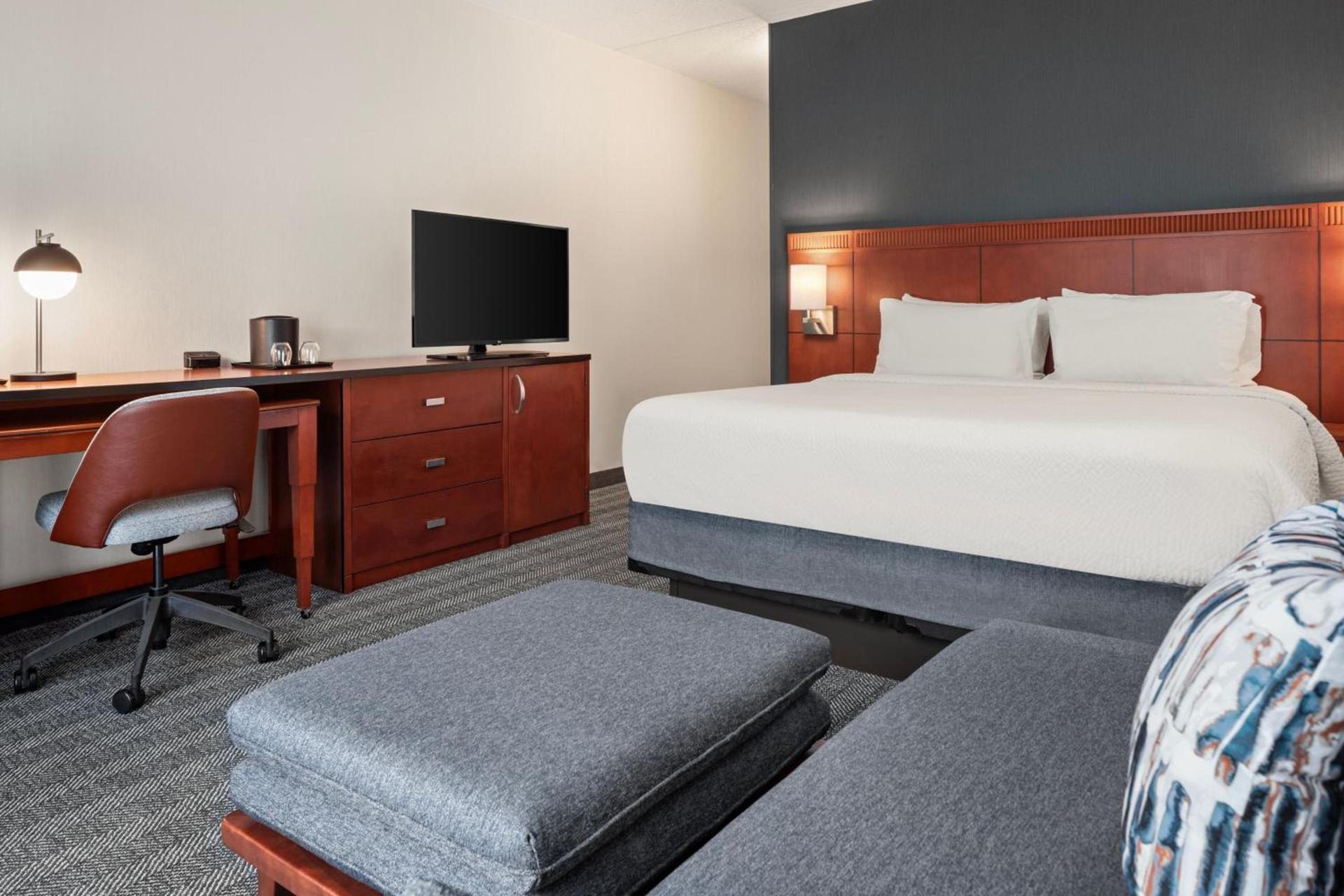 Courtyard by Marriott Chicago Waukegan / Gurnee photo 9