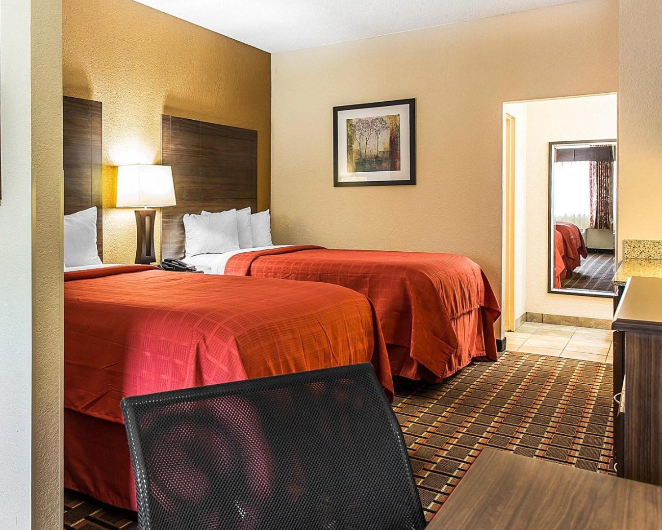 Quality Suites Hickory South photo 41