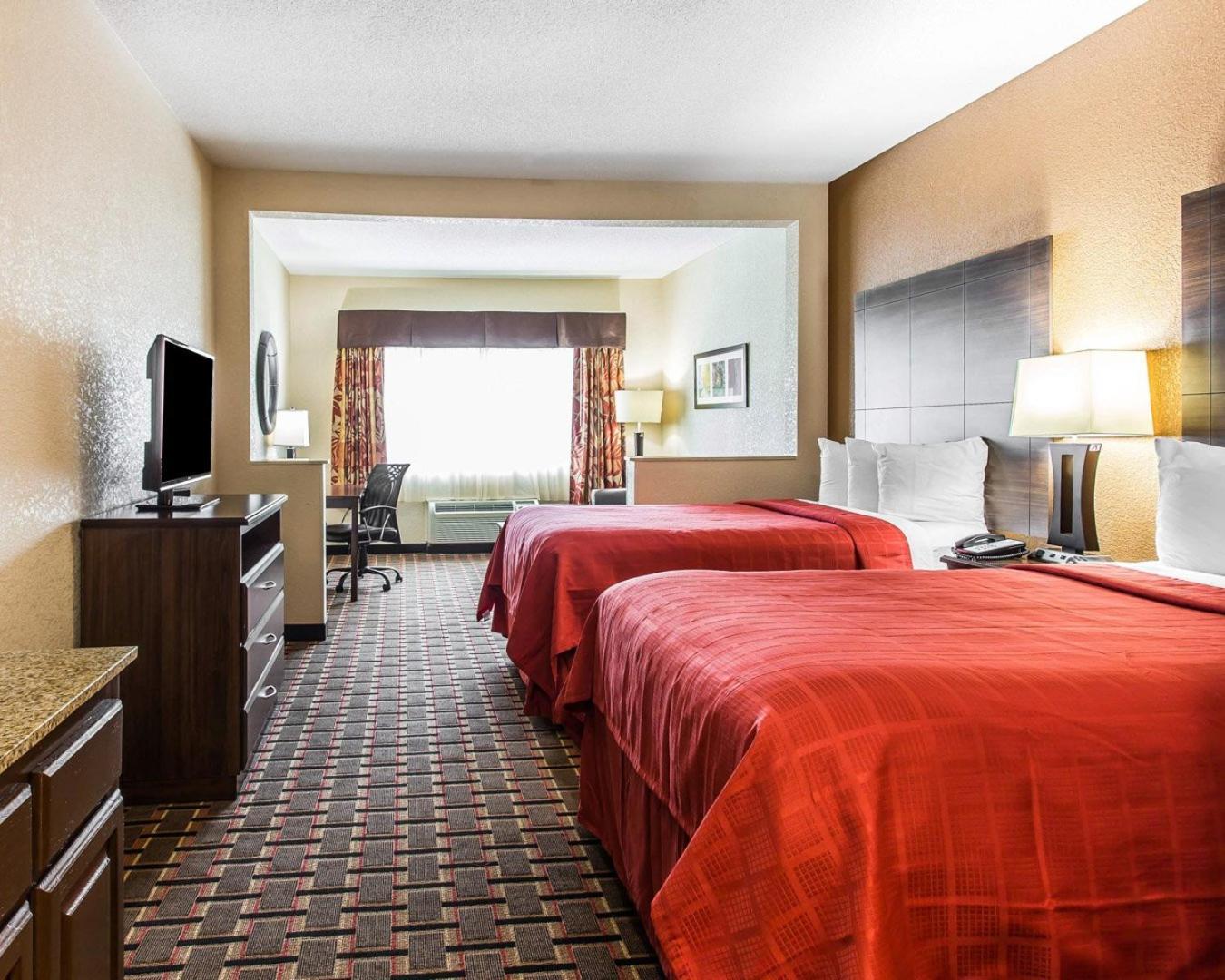 Quality Suites Hickory South photo 43
