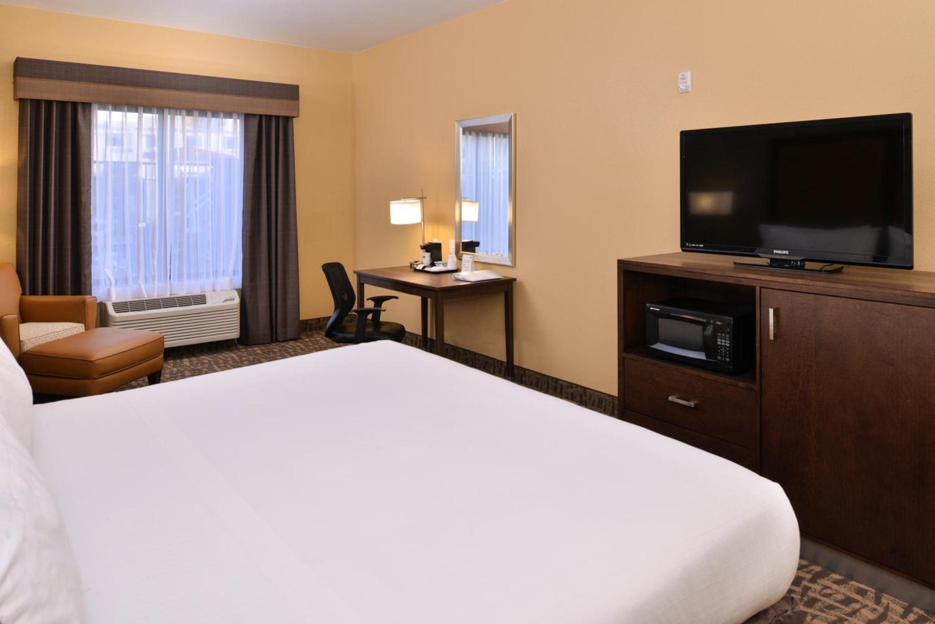 Holiday Inn Express & Suites Page - Lake Powell Area by IHG photo 60
