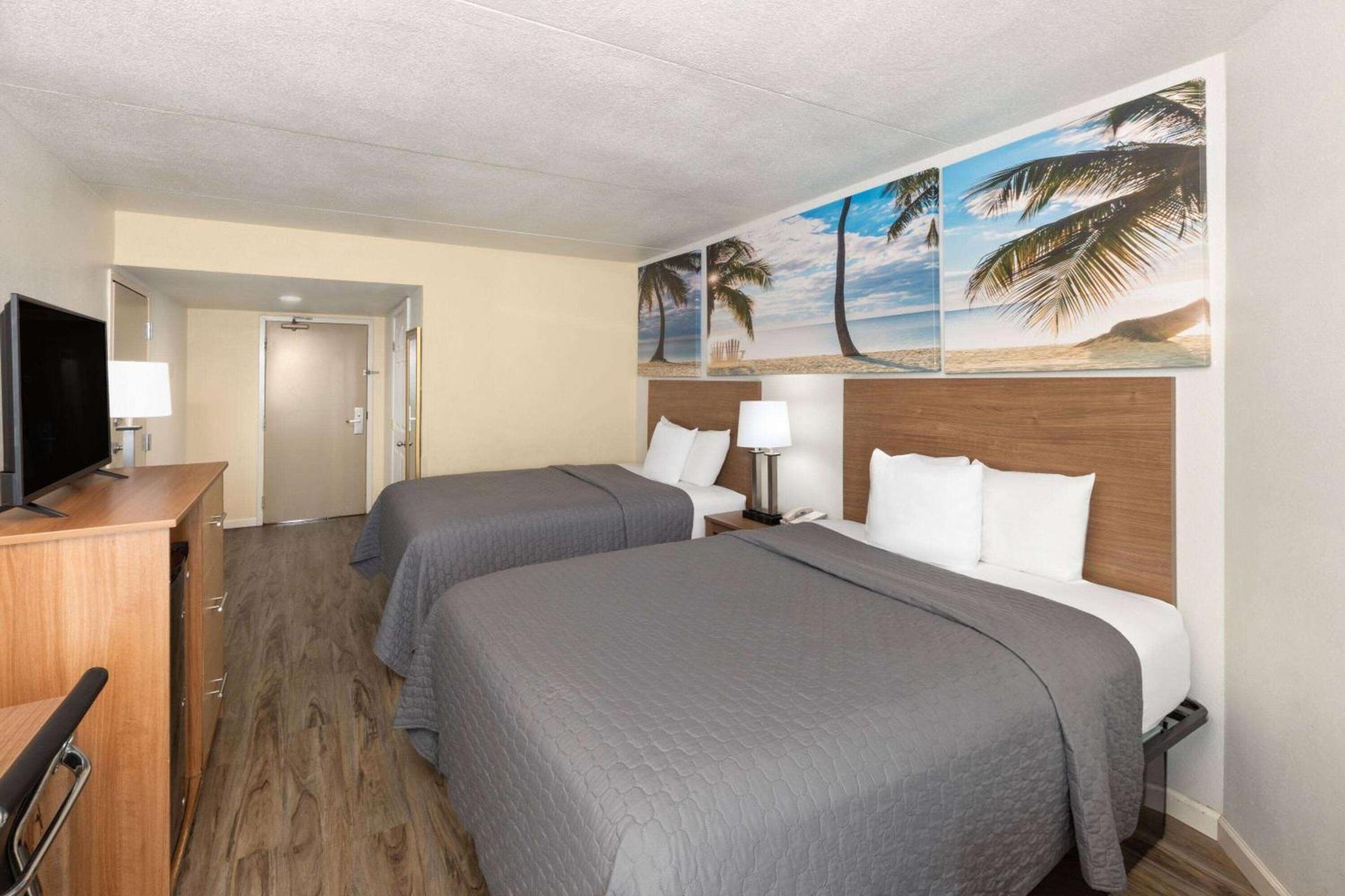 Days Inn by Wyndham Biloxi Beach photo 19