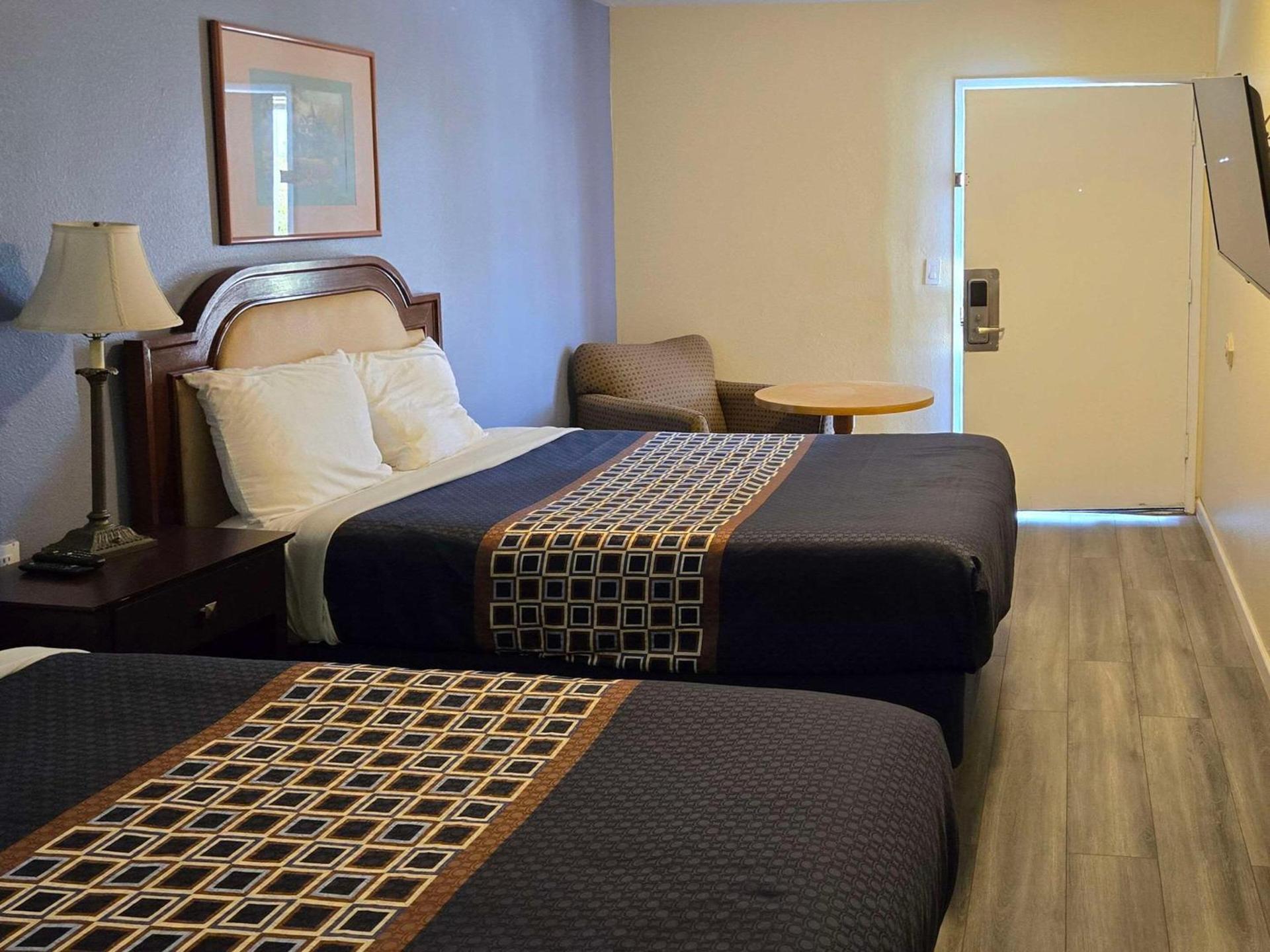 Rodeway Inn & Suites Blythe I-10 photo 15