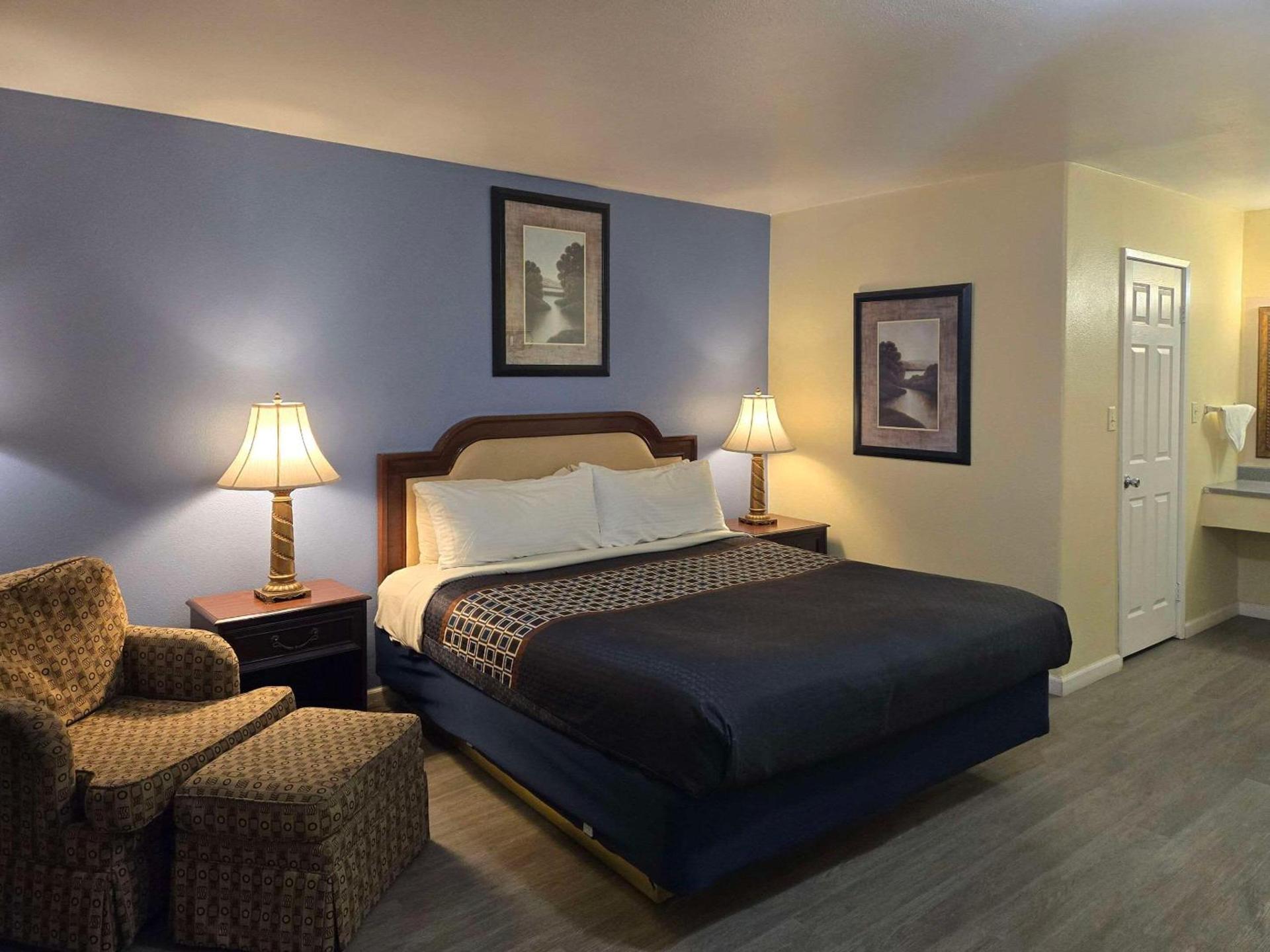 Rodeway Inn & Suites Blythe I-10 photo 22
