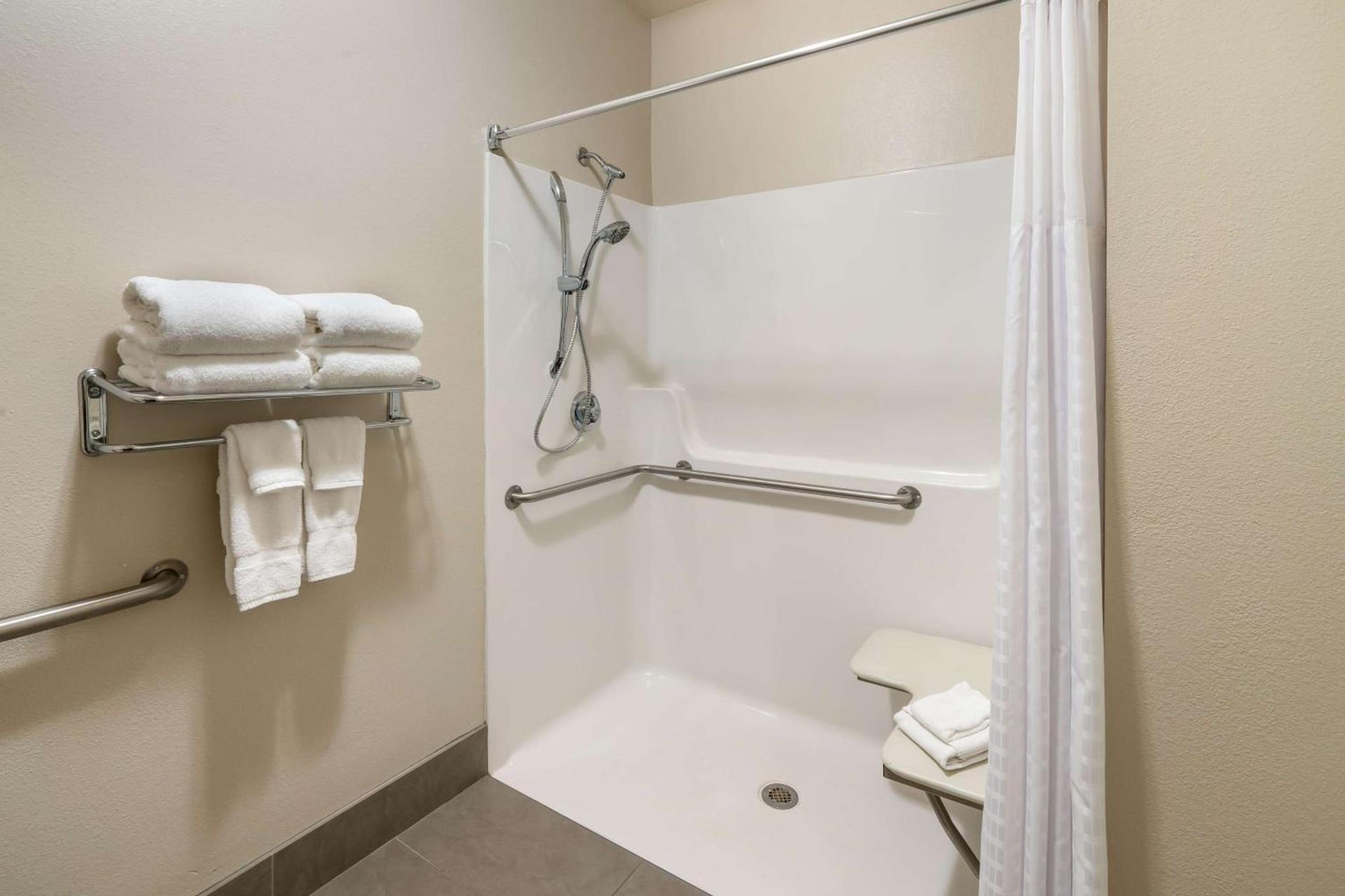 Best Western Plus Kalispell/Glacier Park West Hotel & Suites photo 27
