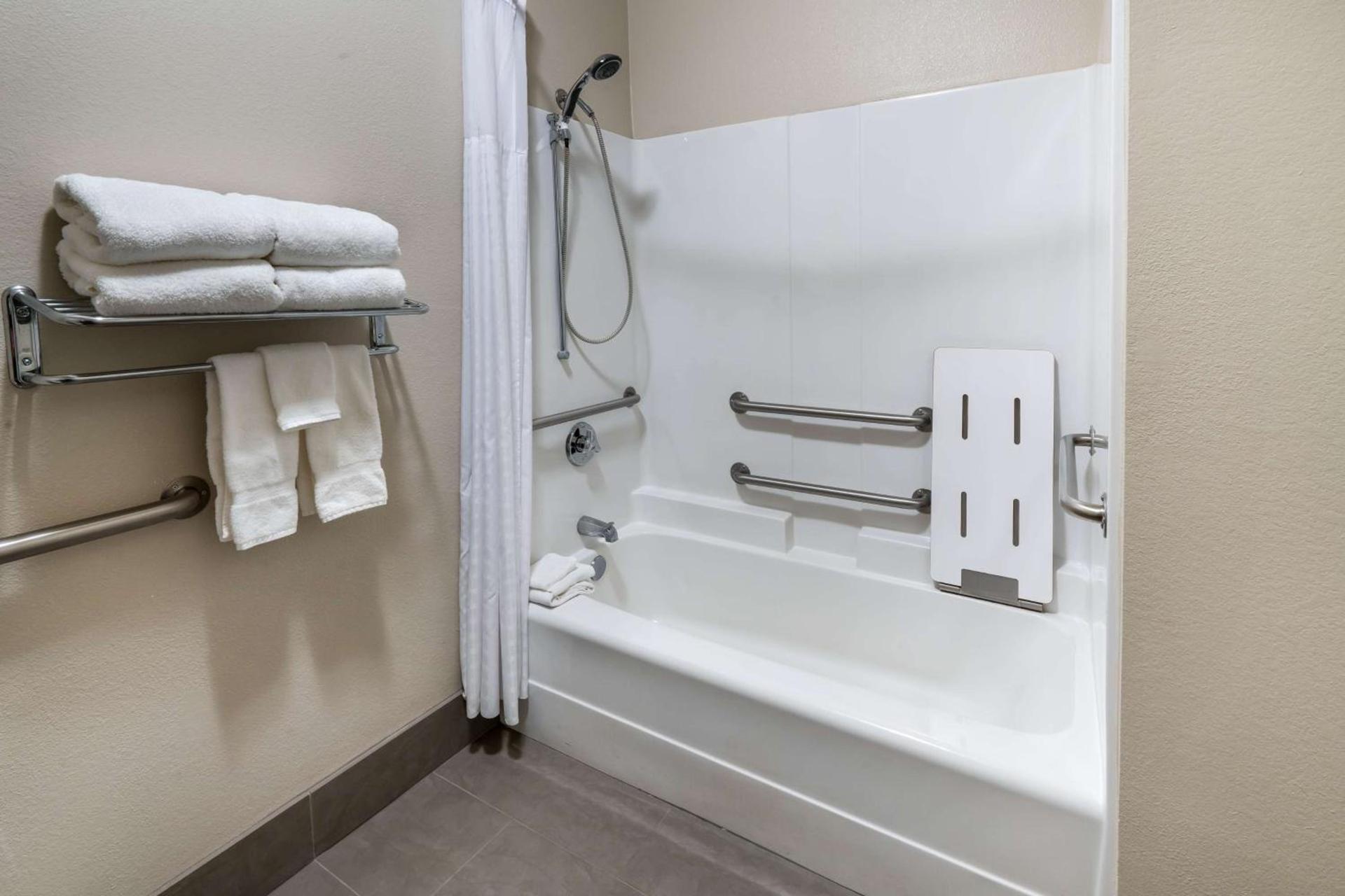 Best Western Plus Kalispell/Glacier Park West Hotel & Suites photo 28