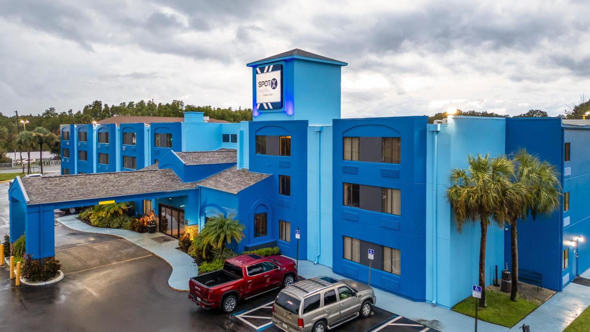 SPOT X Hotel Tampa - Wesley Chapel by The Red Collection photo 8