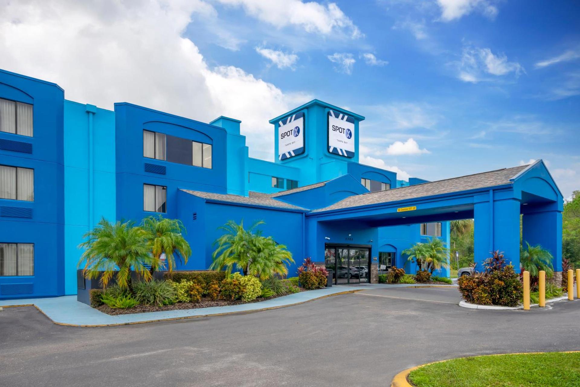 SPOT X Hotel Tampa - Wesley Chapel by The Red Collection photo 11