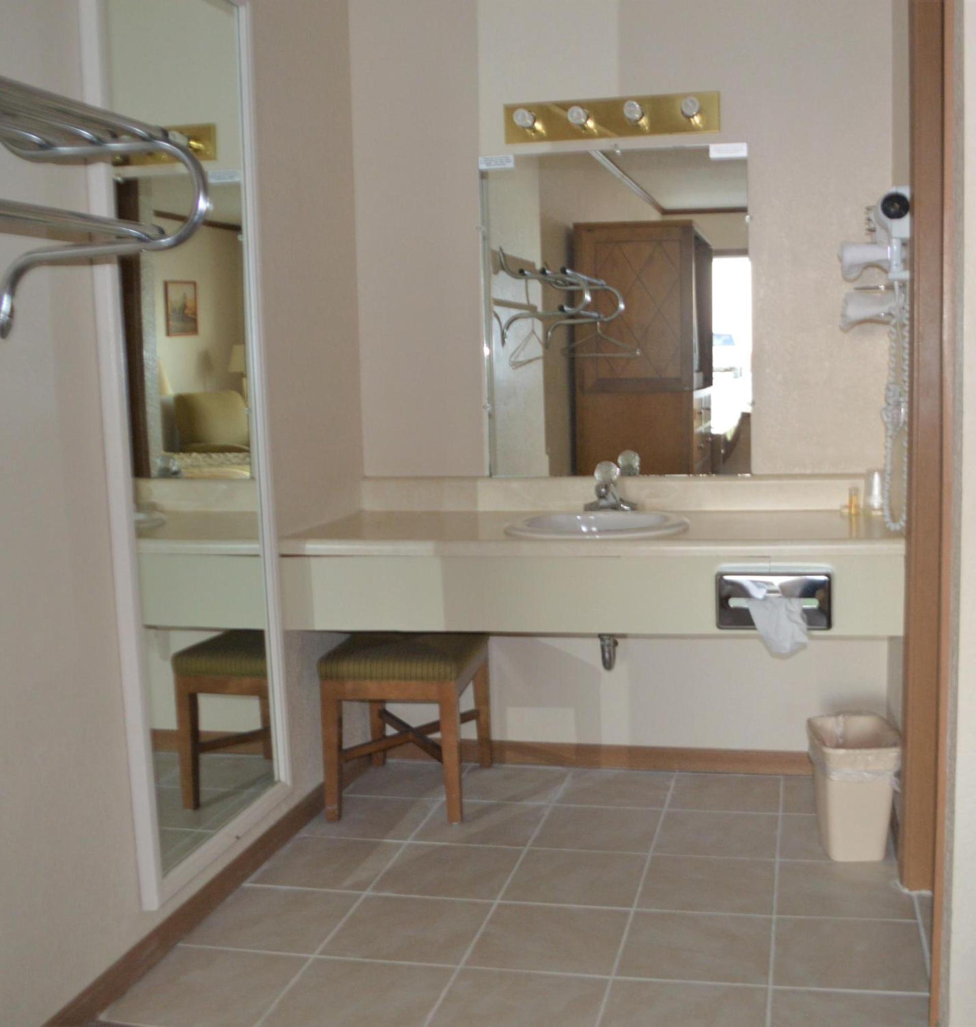 Night Inn photo 45